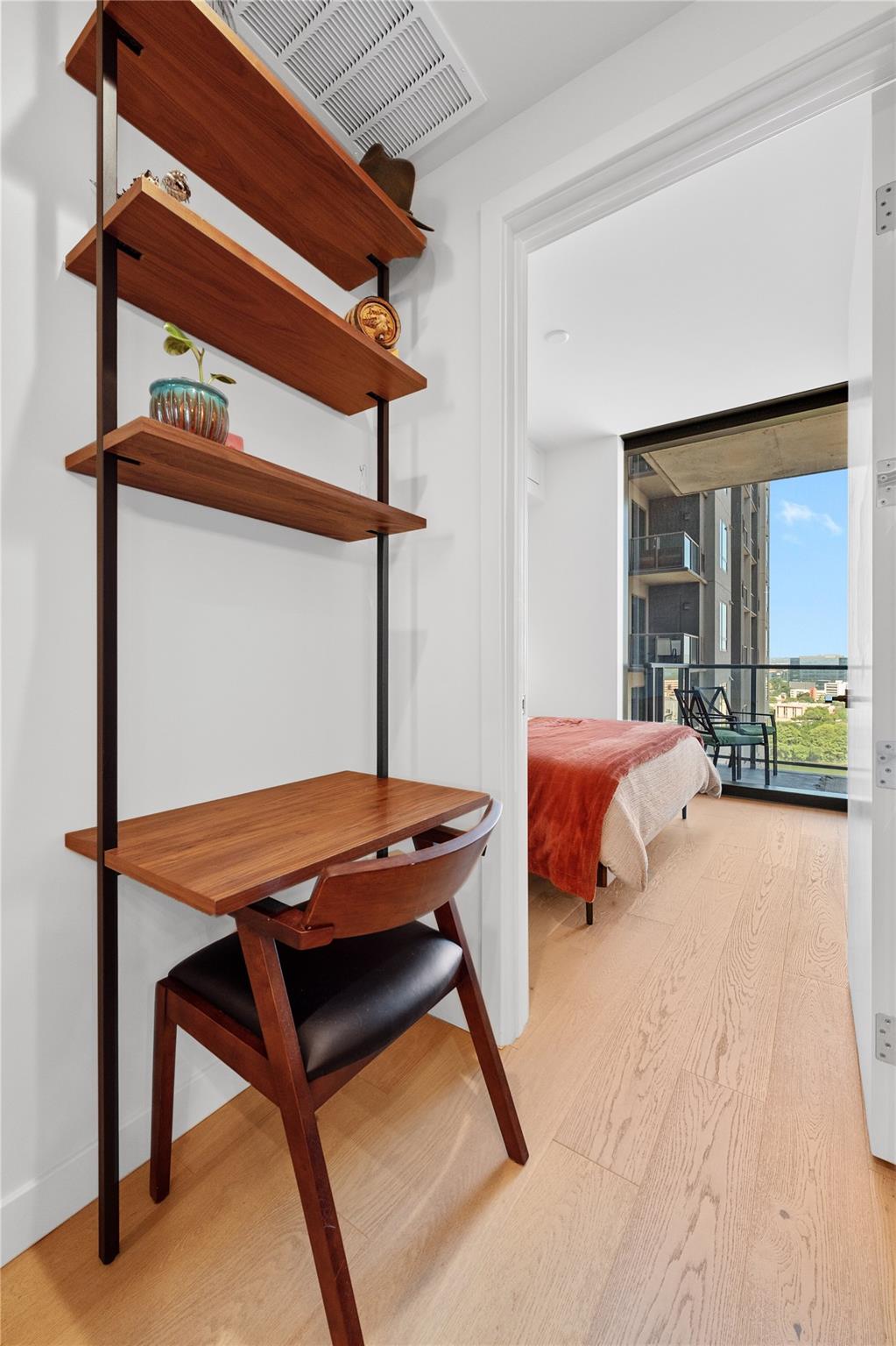 44 East Ave # 1404