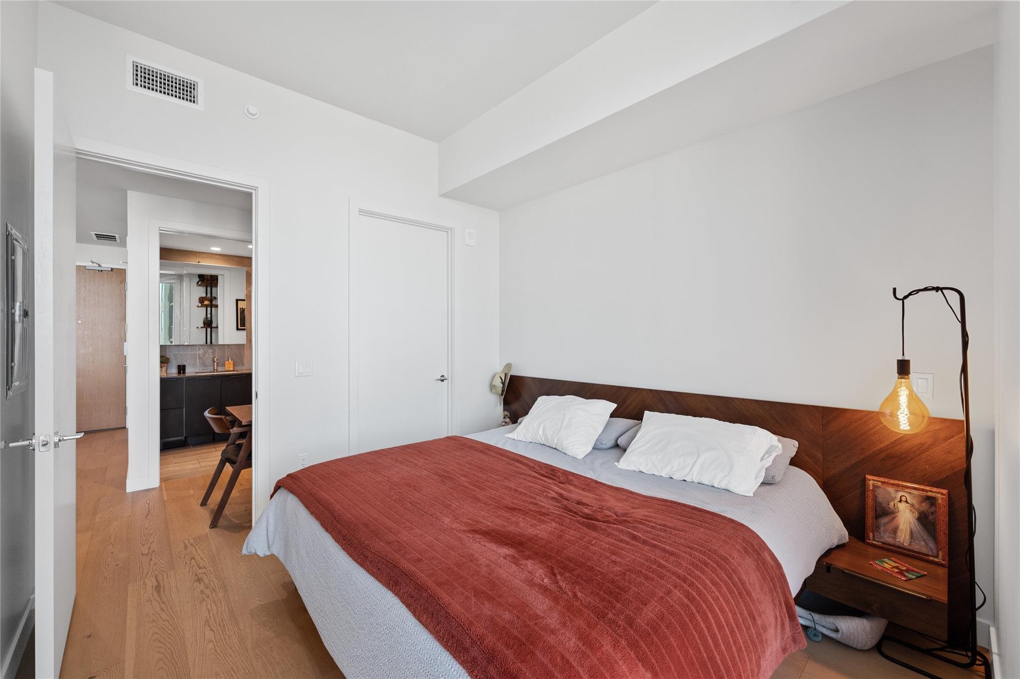 44 East Ave # 1404