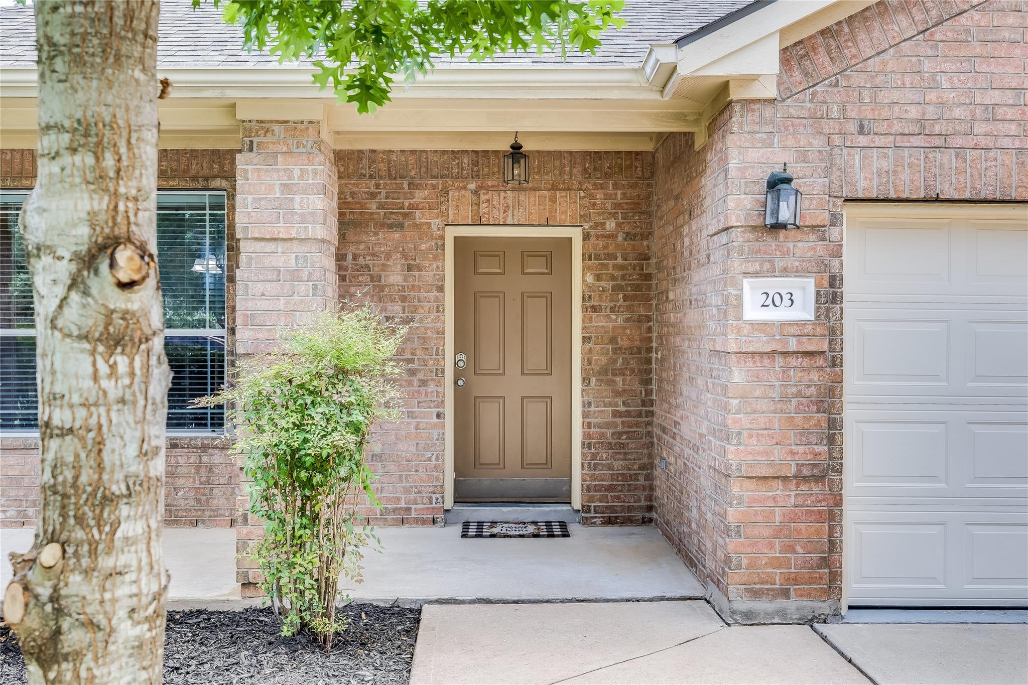 203 Arrowhead TRL