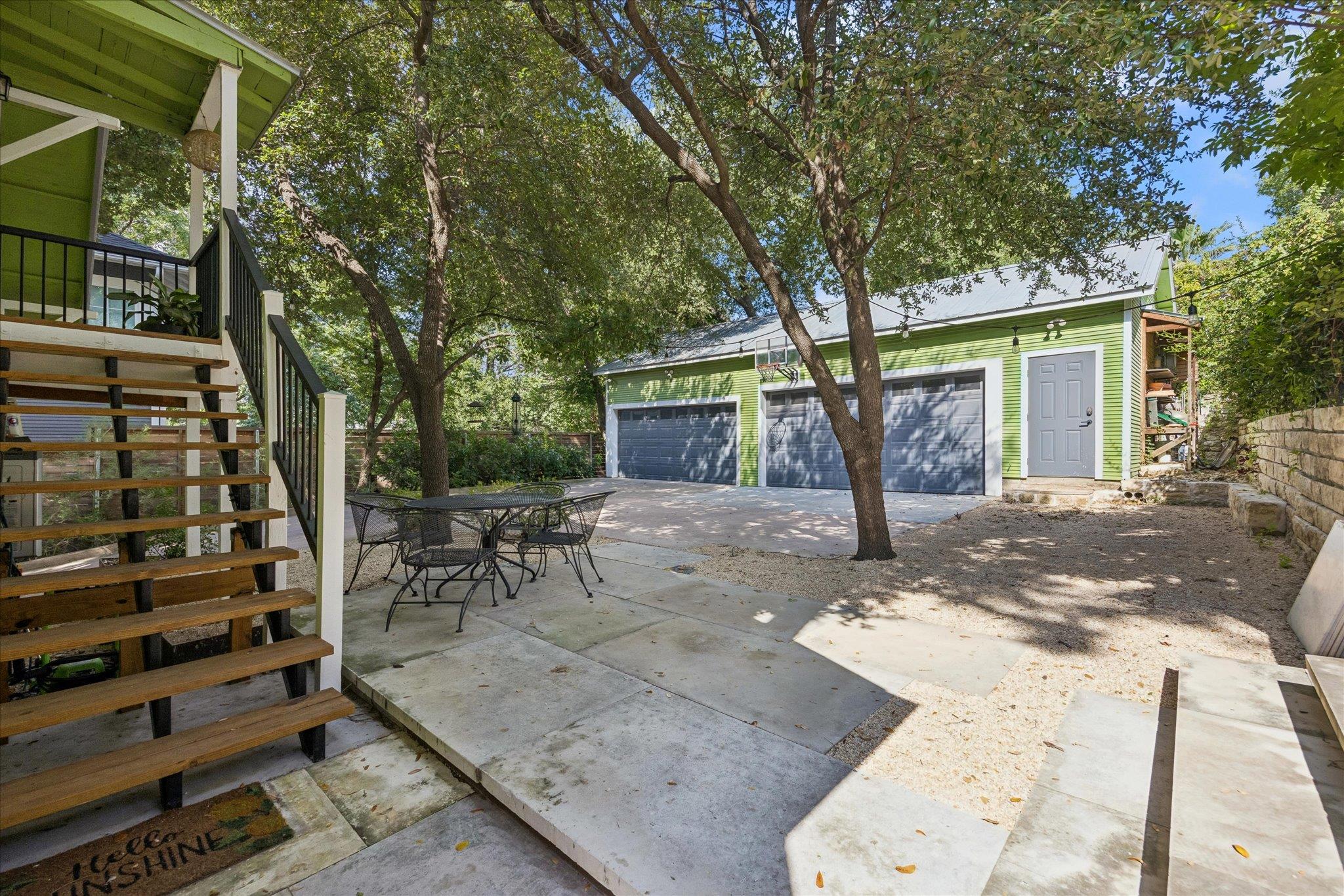 806 Blanco ST