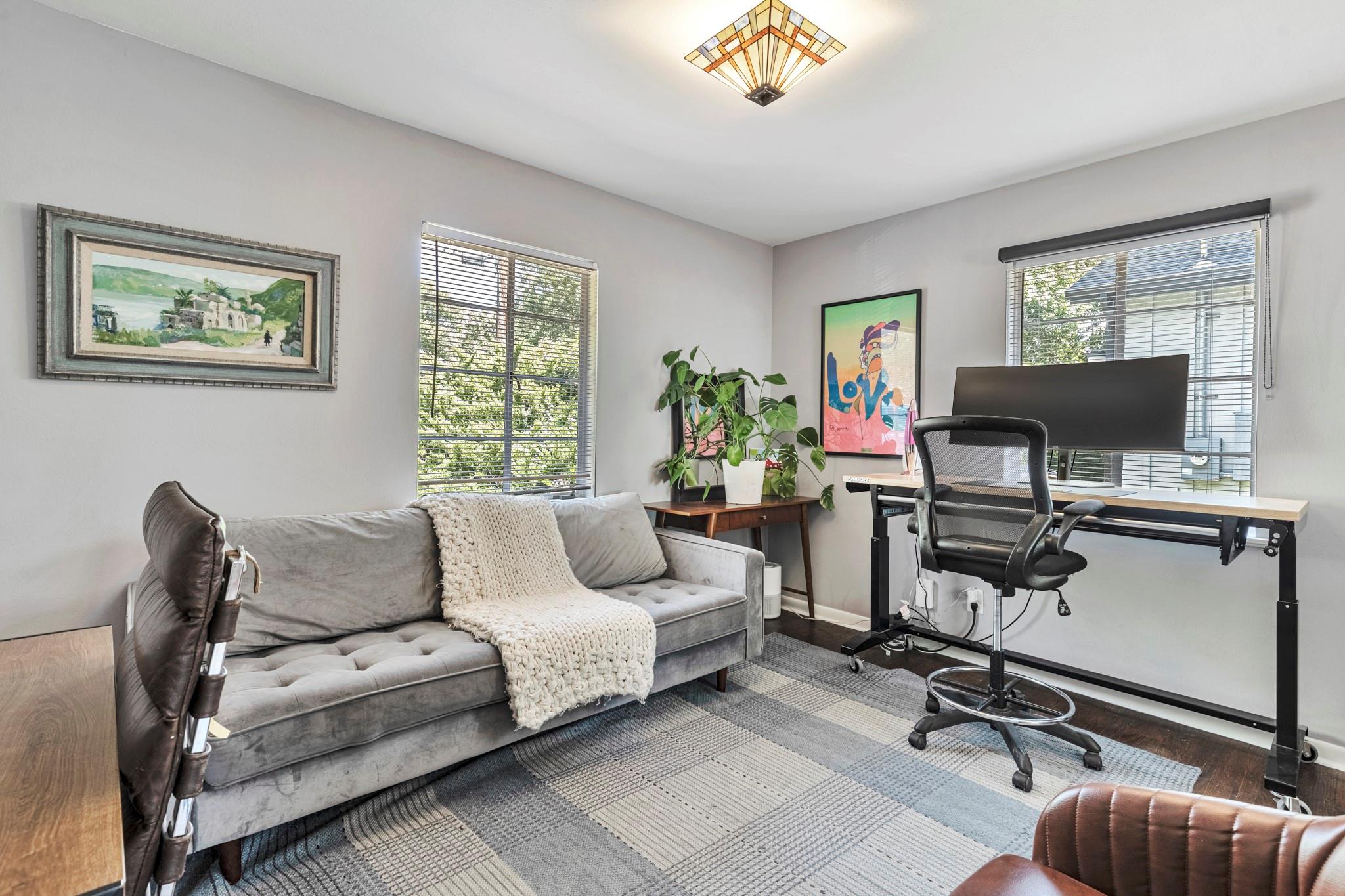 1715 W Saint Johns Ave