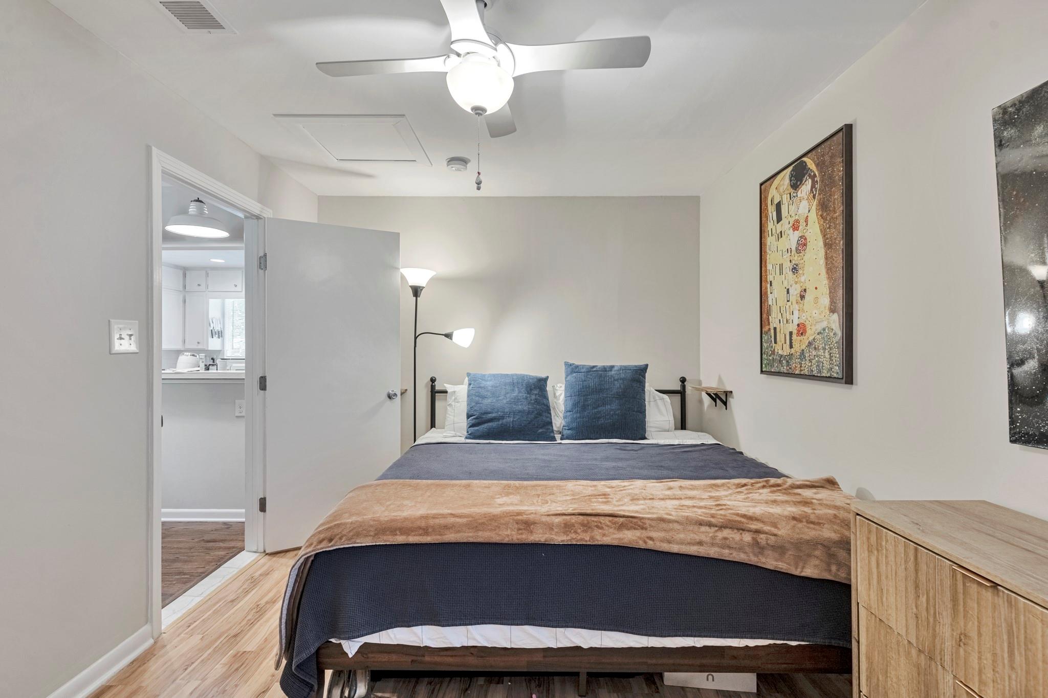 1715 W Saint Johns Ave