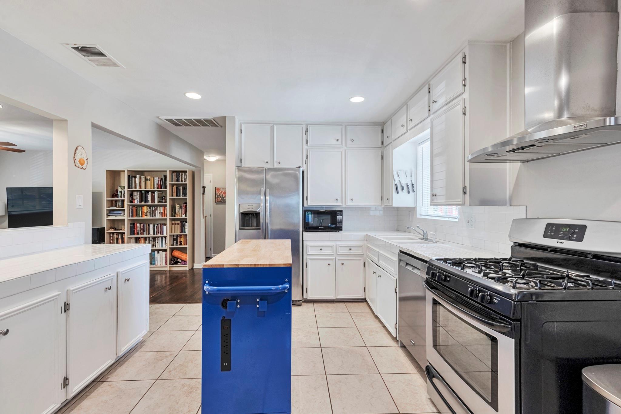 1715 W Saint Johns Ave