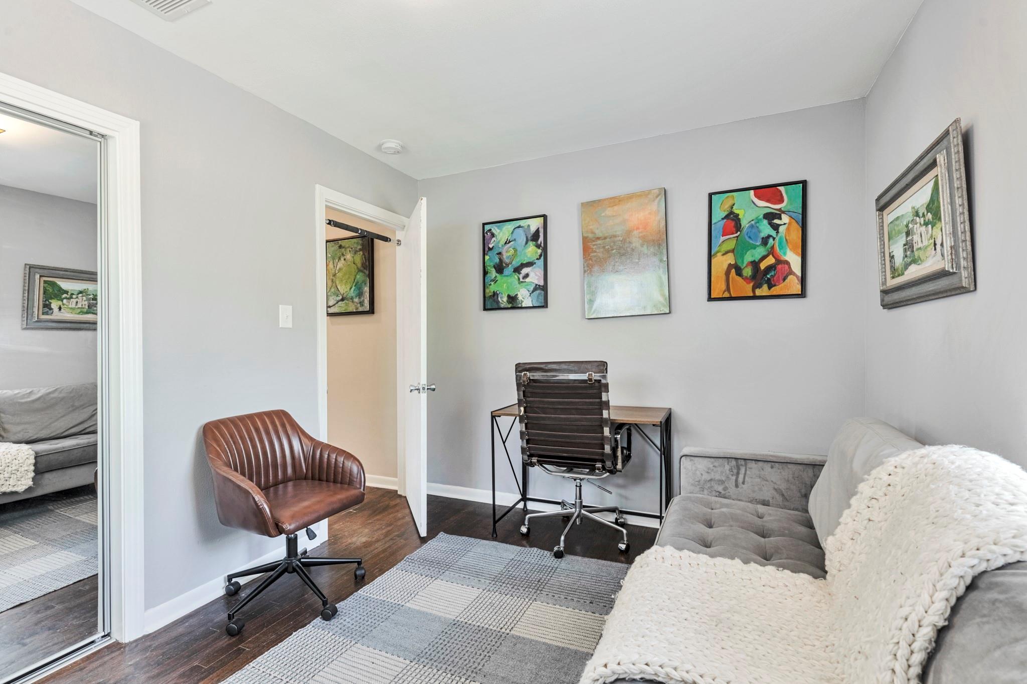 1715 W Saint Johns Ave