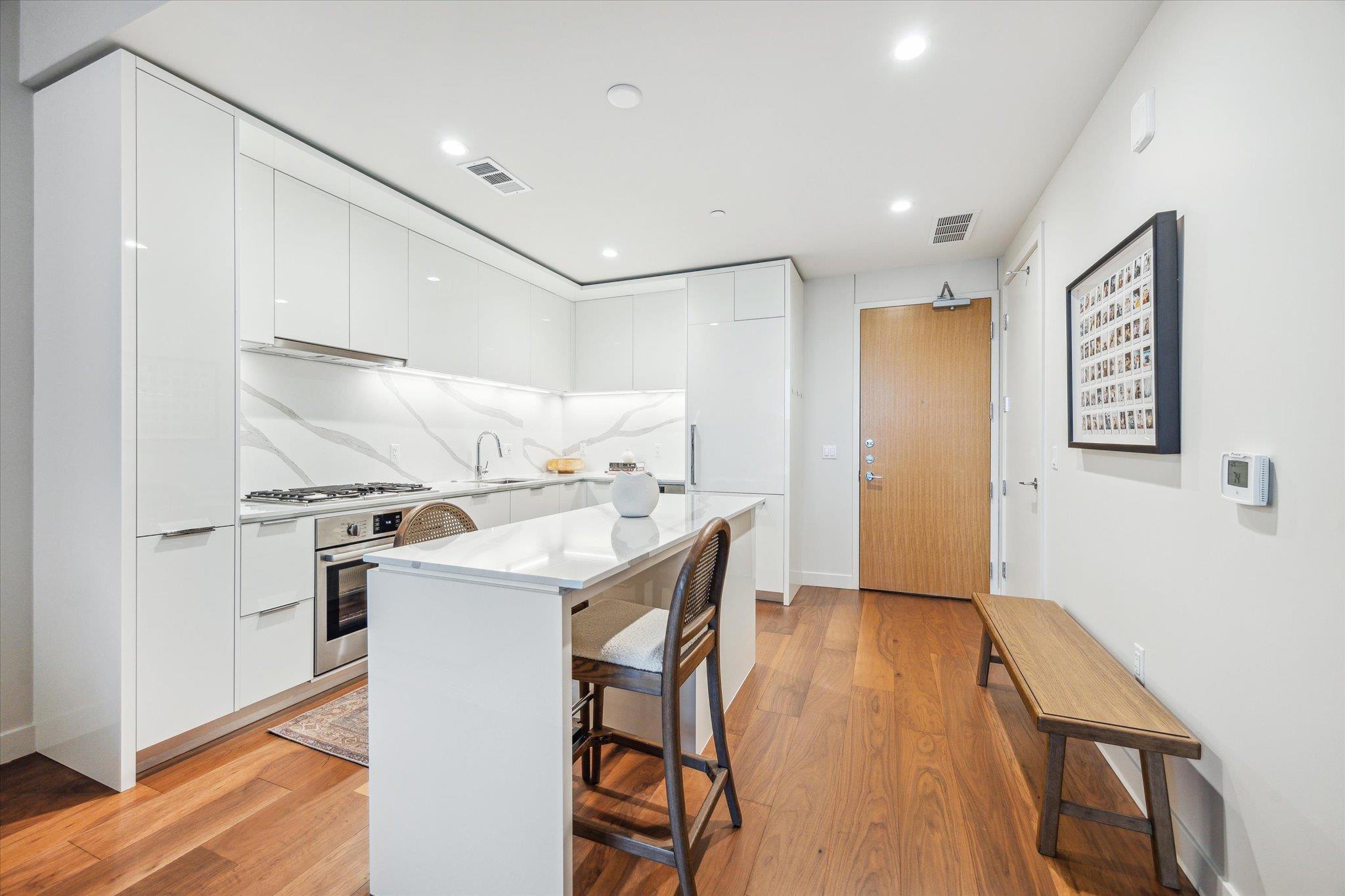 44 East Ave # 2304