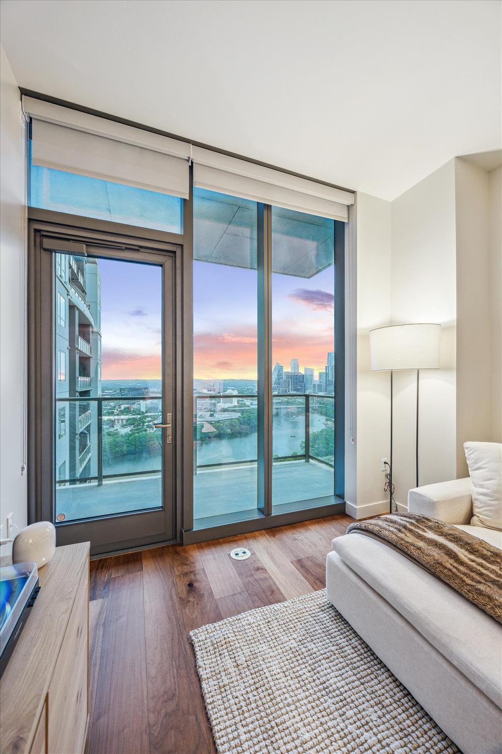 44 East Ave # 2304