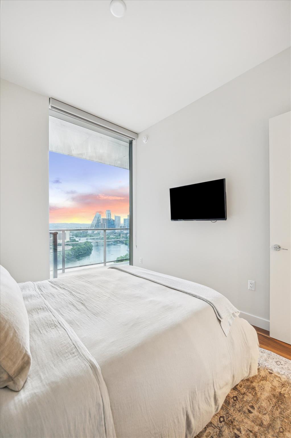 44 East Ave # 2304