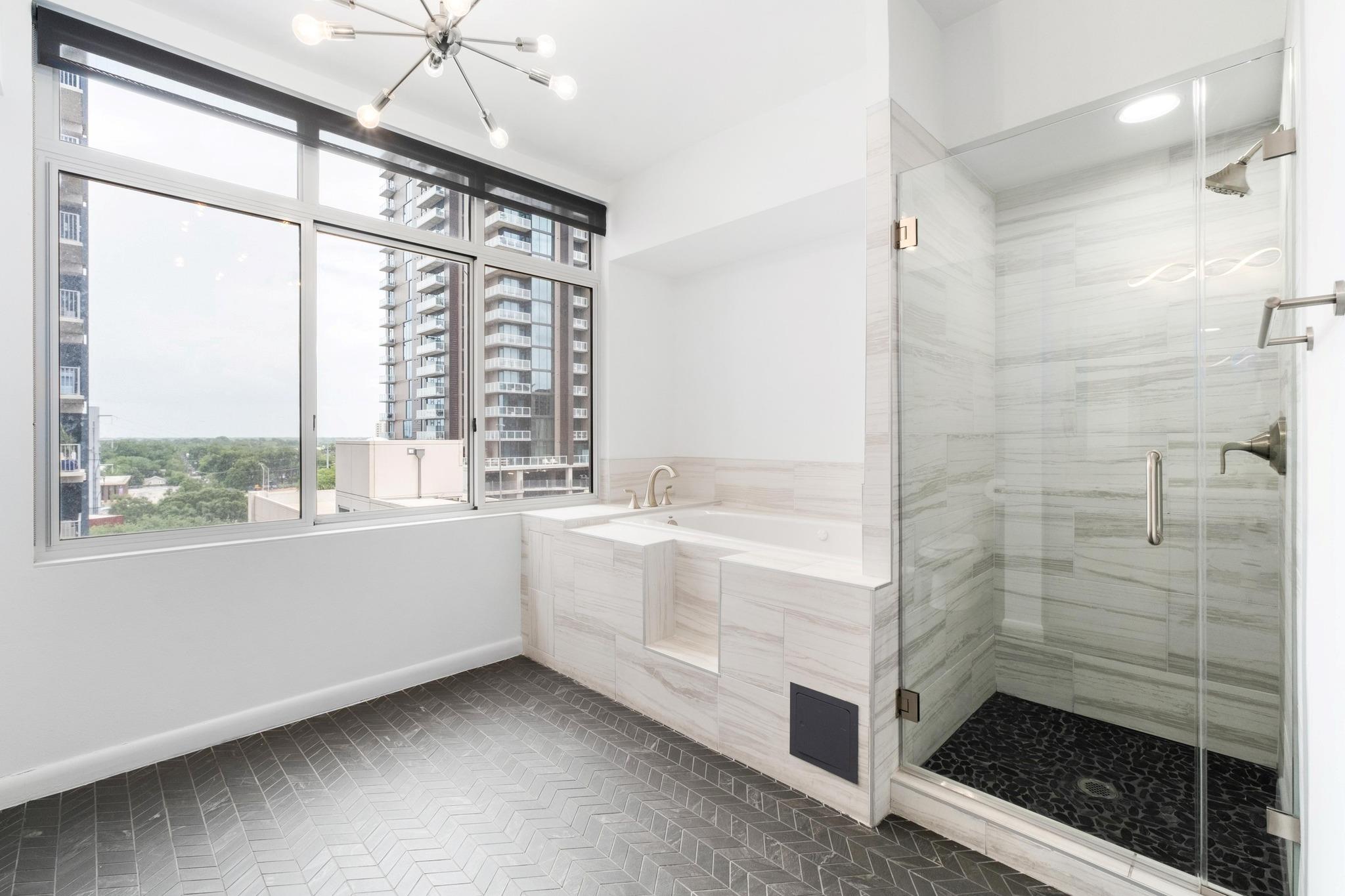 54 Rainey ST # 1018
