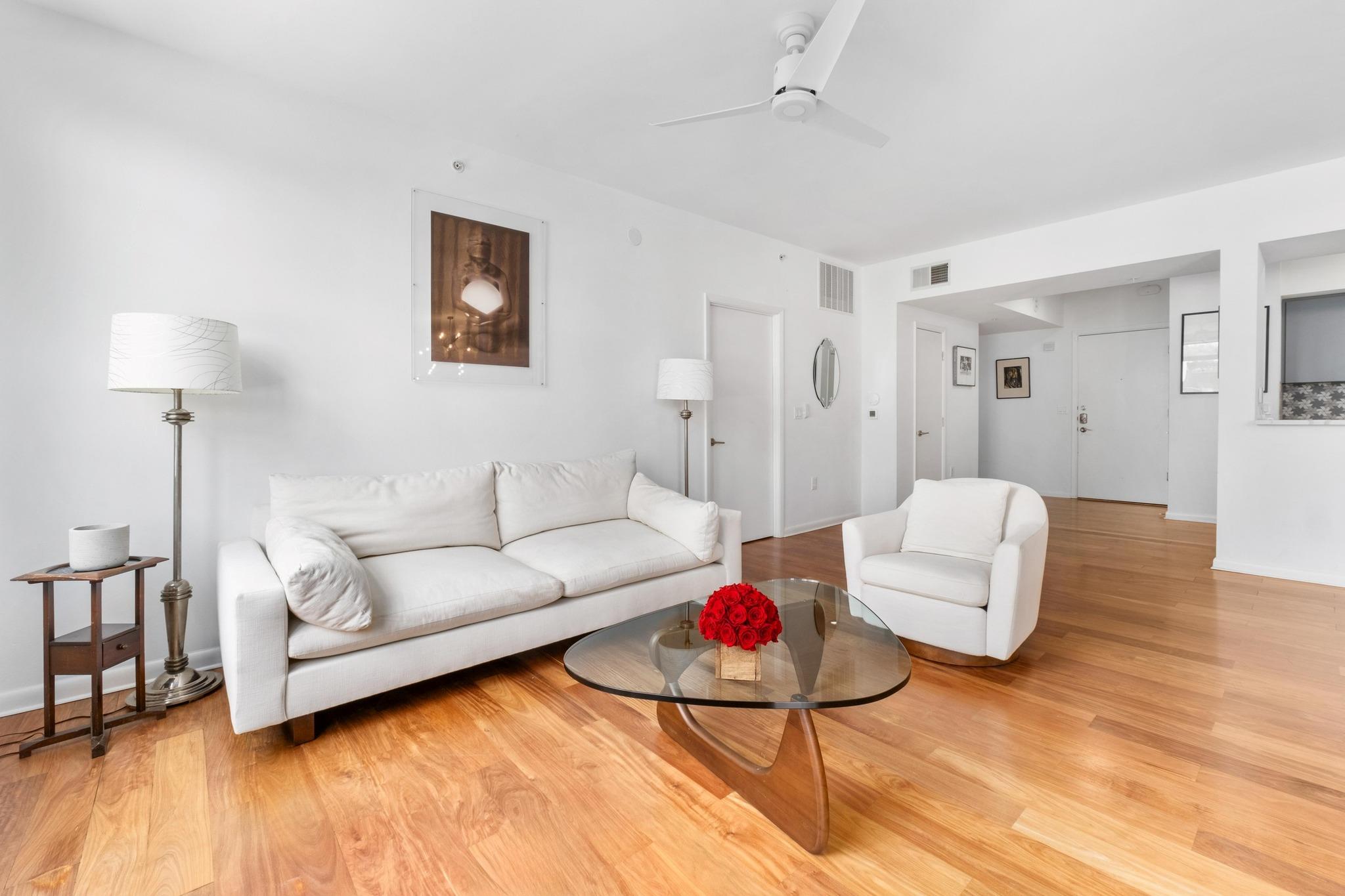 54 Rainey ST # 1018
