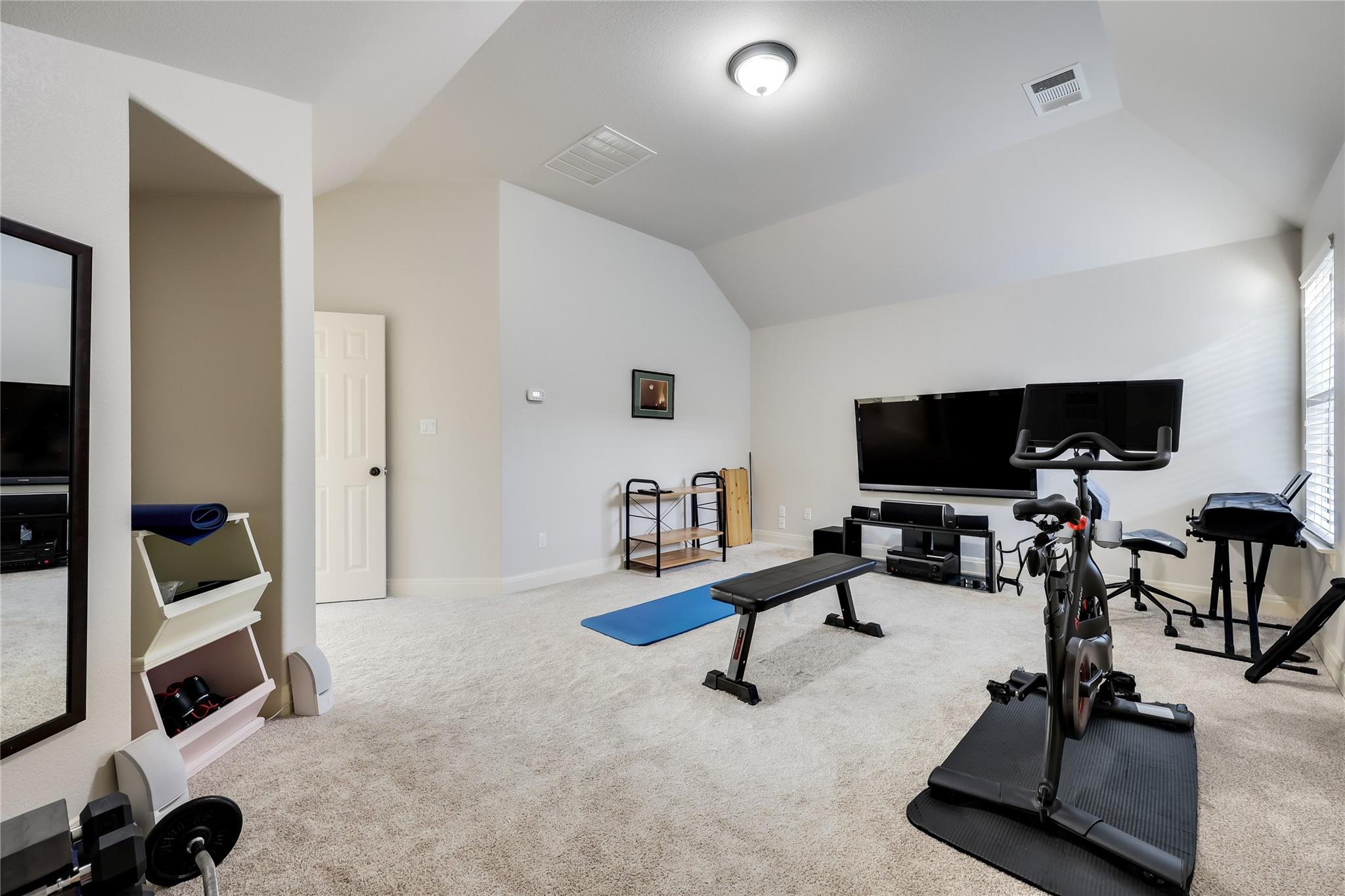 321 Angus DR