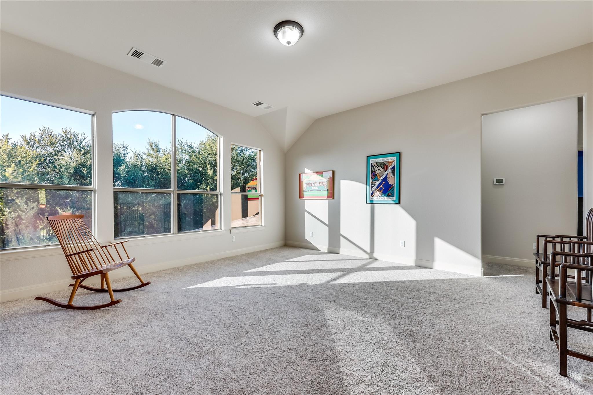 321 Angus DR