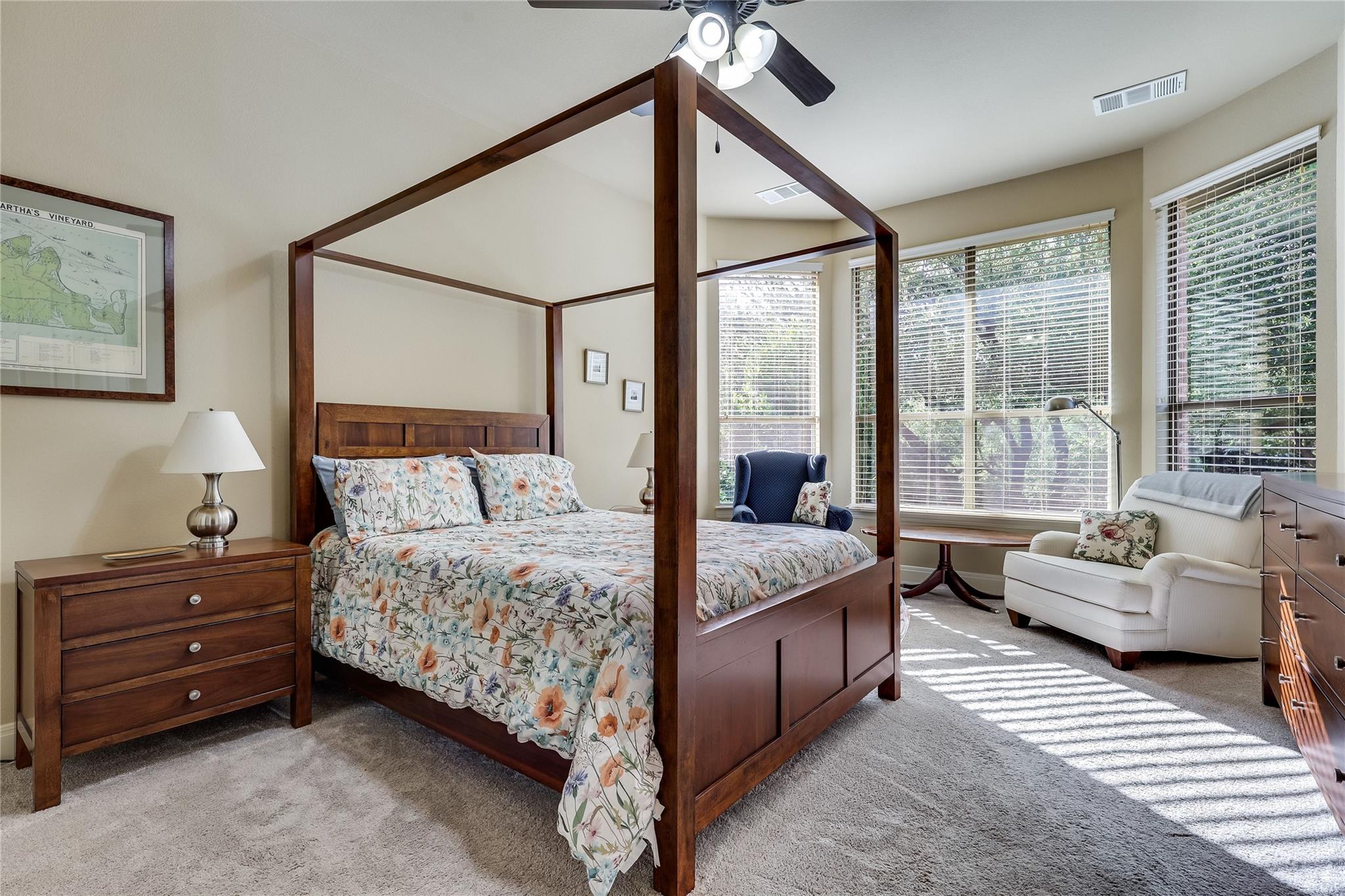 321 Angus DR