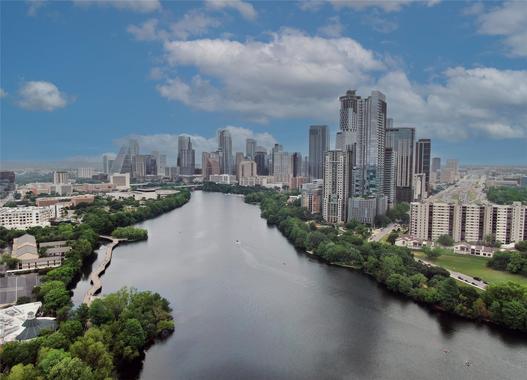 40 N Interstate 35 EXPY Unit: 2C2