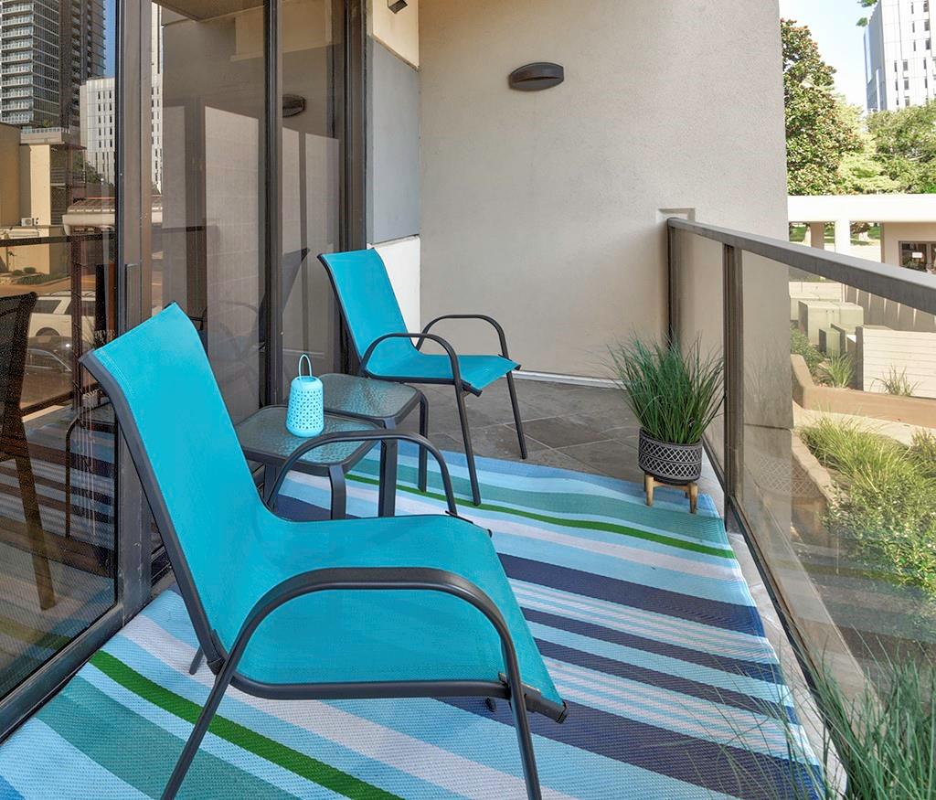 40 N Interstate 35 EXPY Unit: 2C2