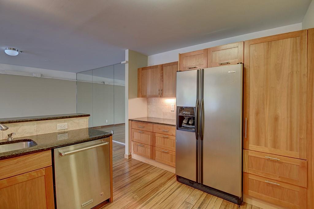 40 N Interstate 35 EXPY Unit: 2C2