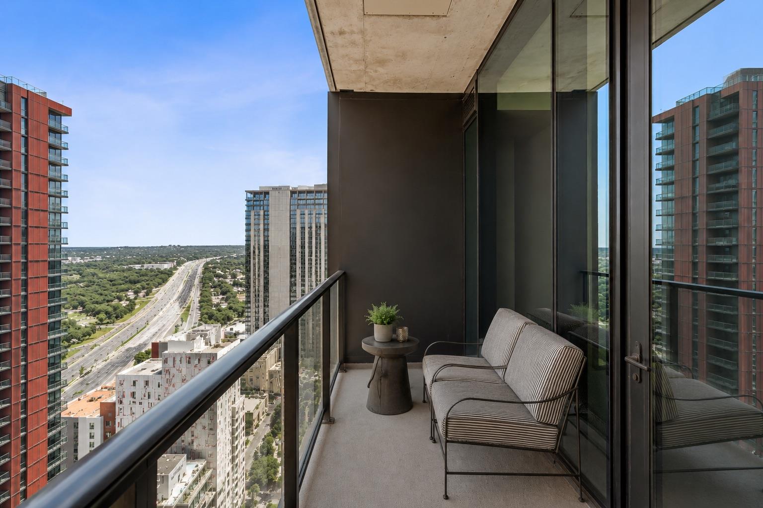610 Davis ST # 3001