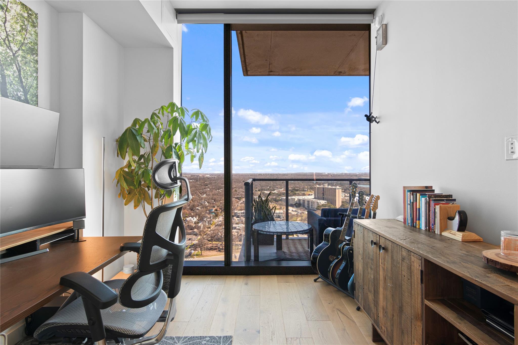 44 East Ave # 2309