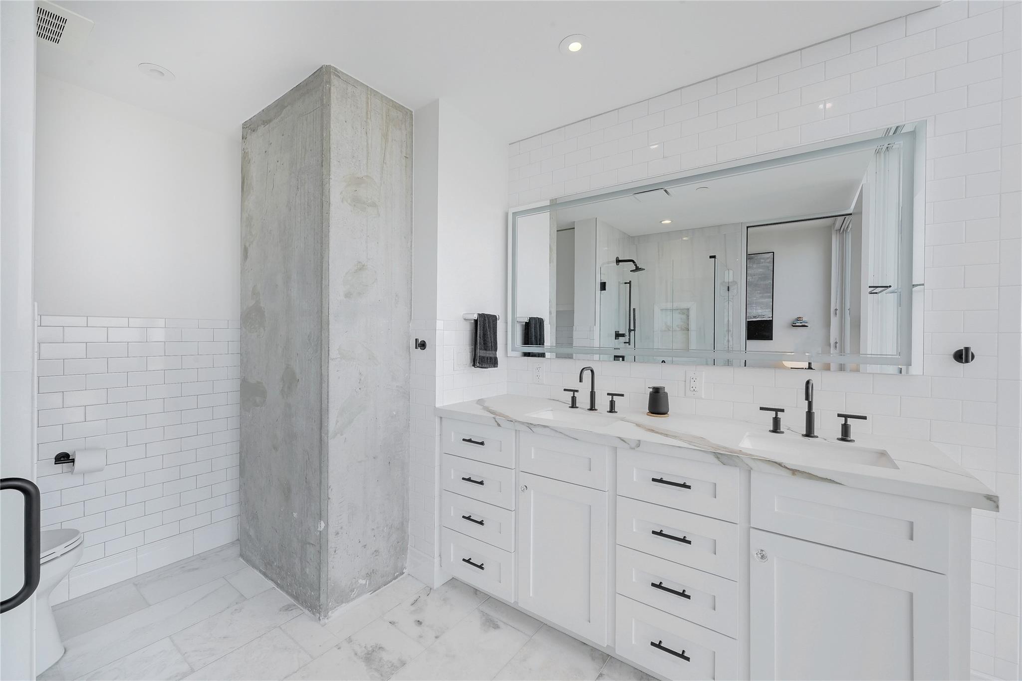 301 West Ave # 2201