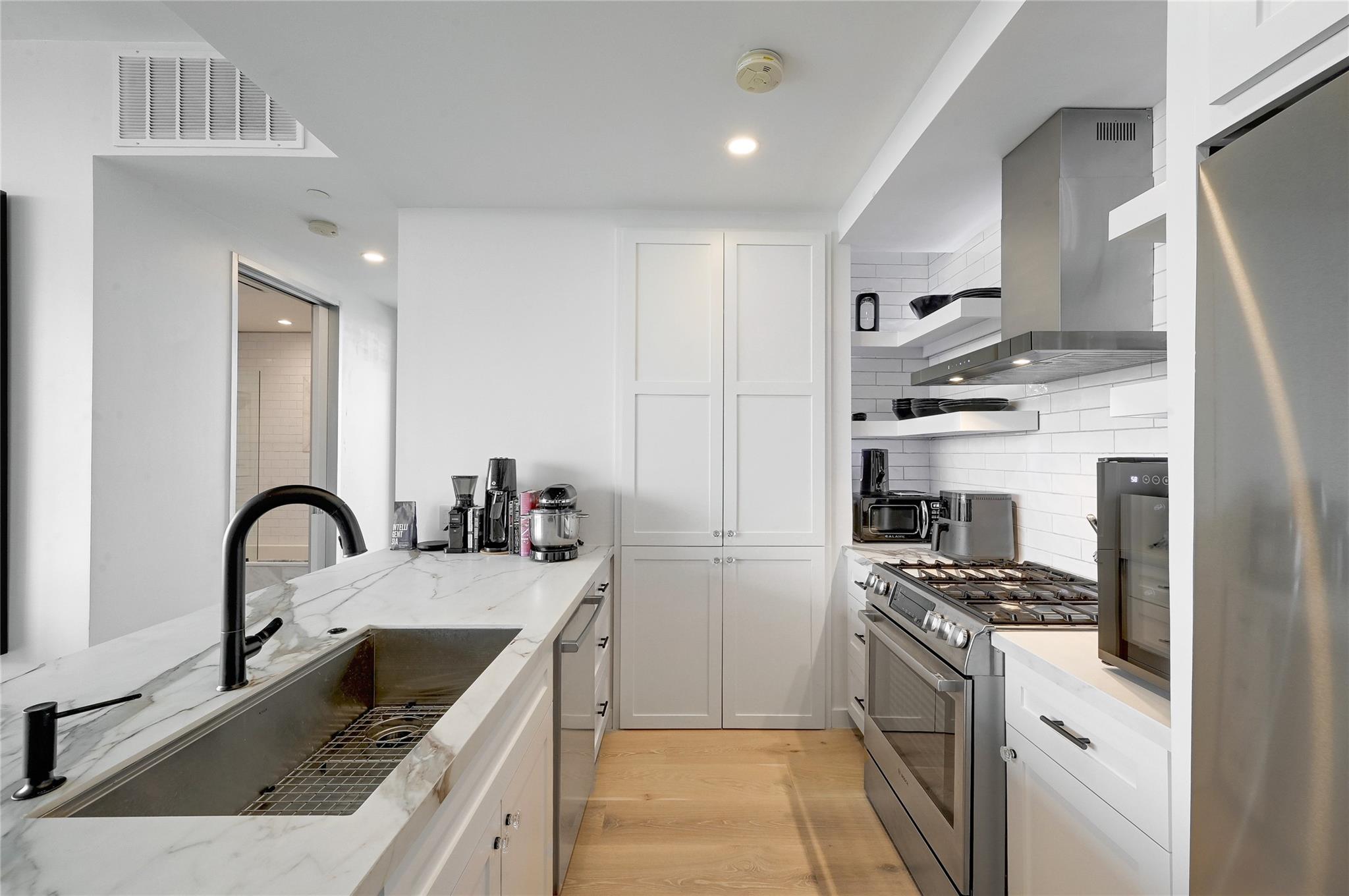 301 West Ave # 2201