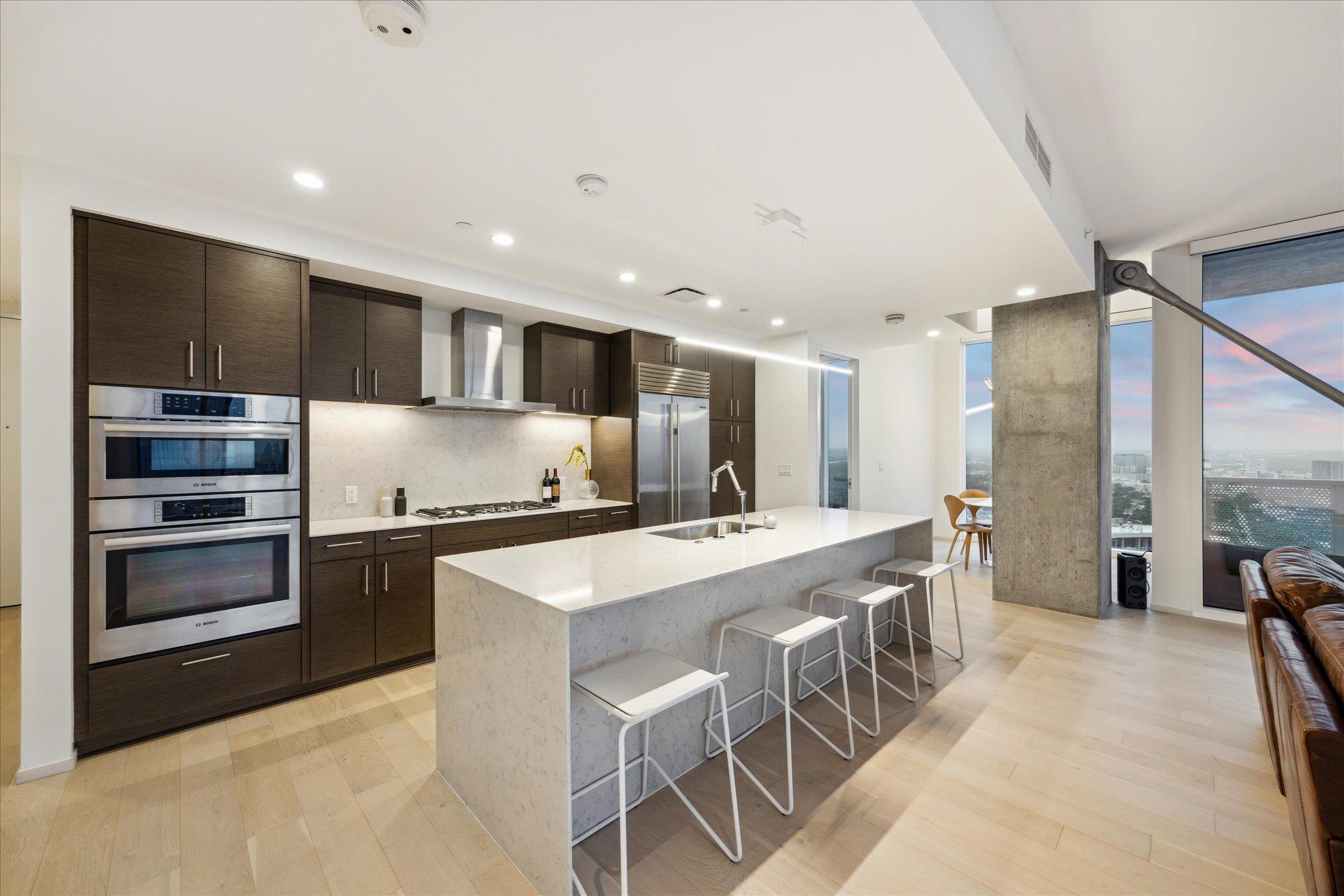 301 West Ave # 4703