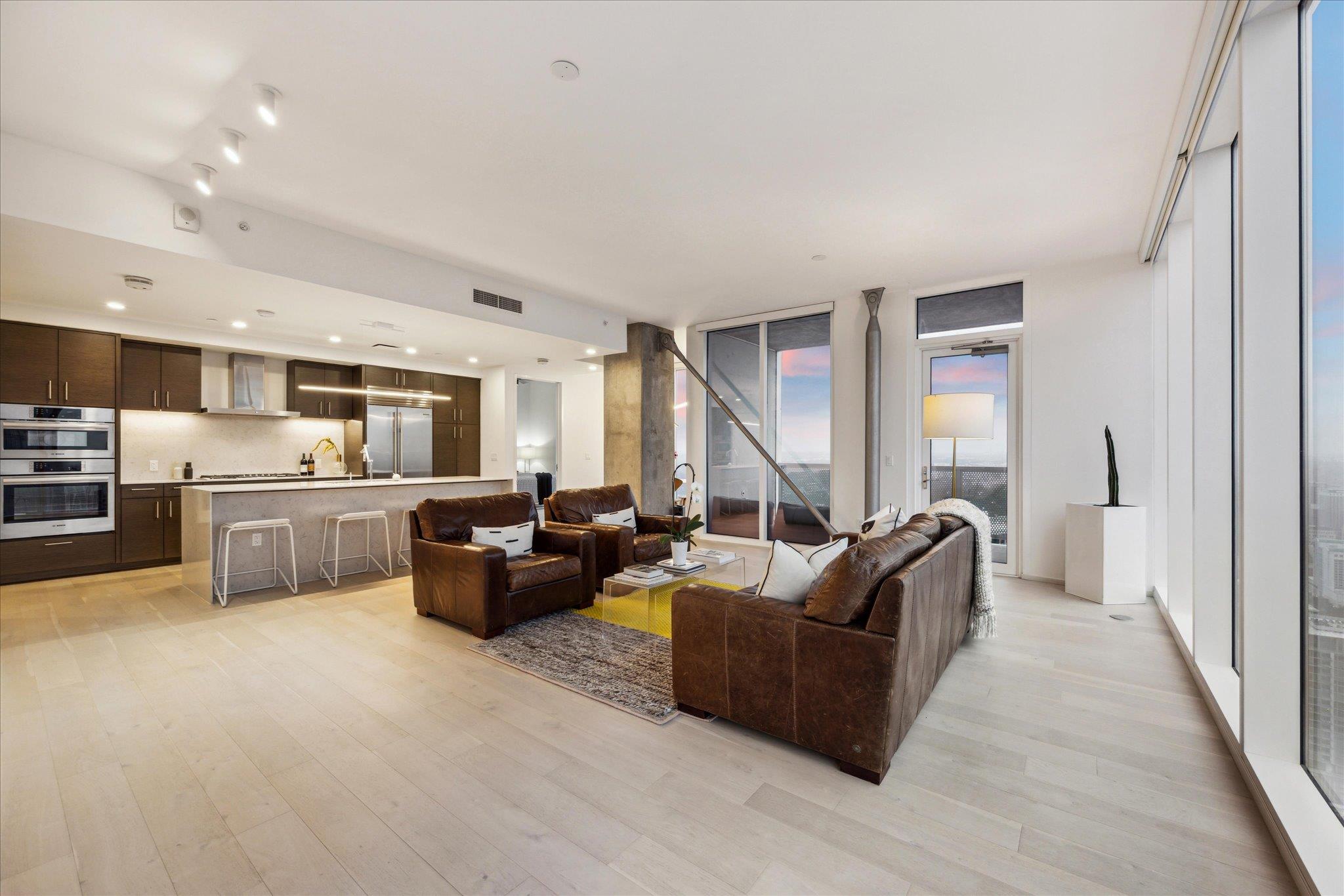 301 West Ave # 4703