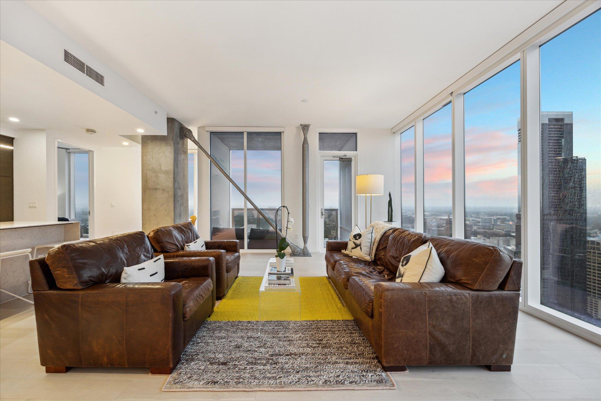 301 West Ave # 4703