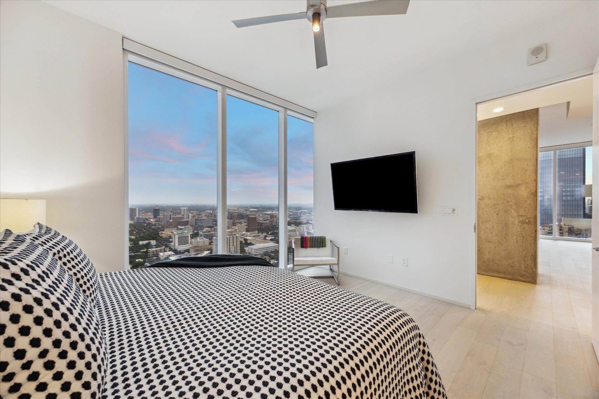 301 West Ave # 4703