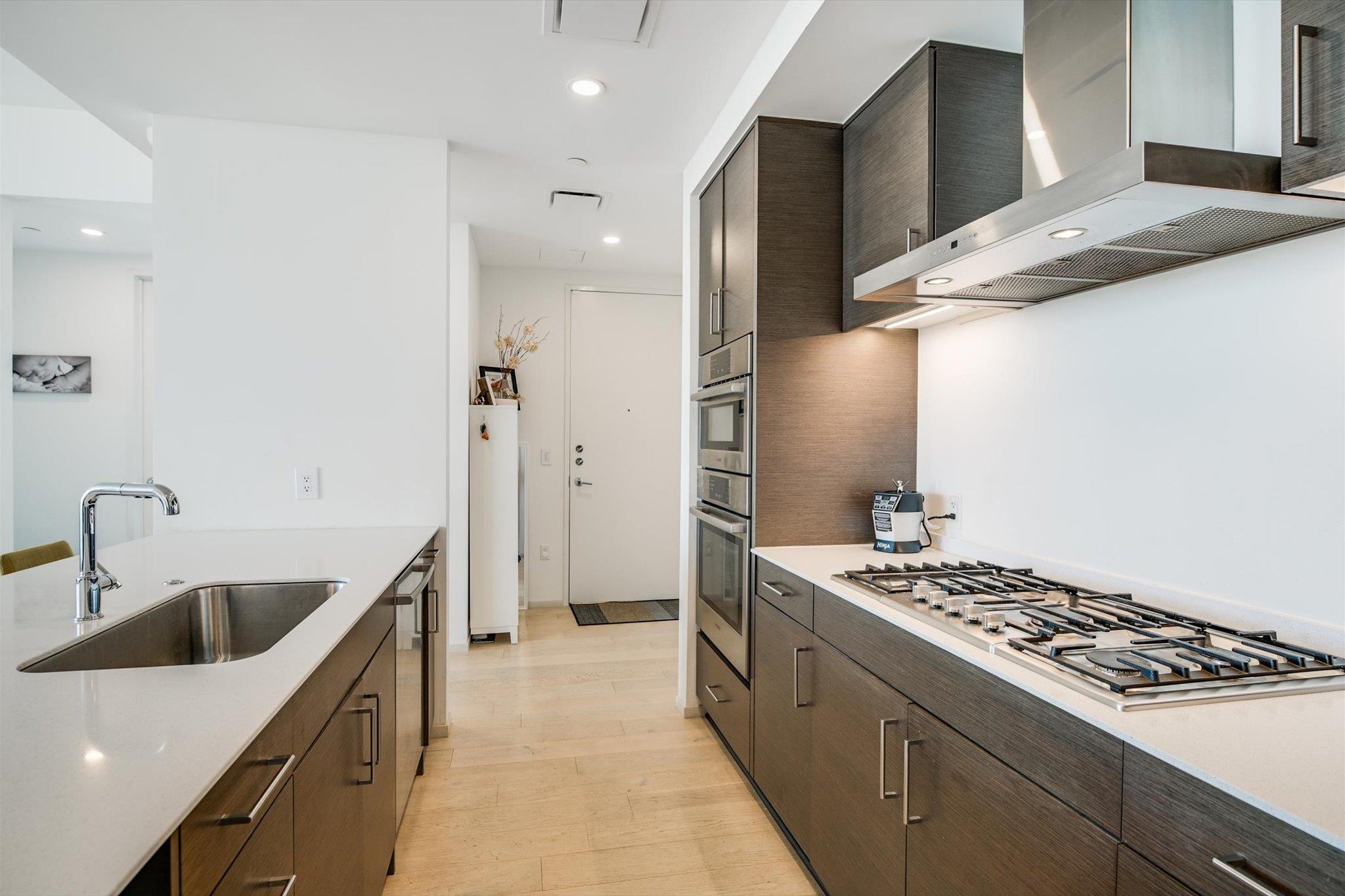 301 West Ave # 4002
