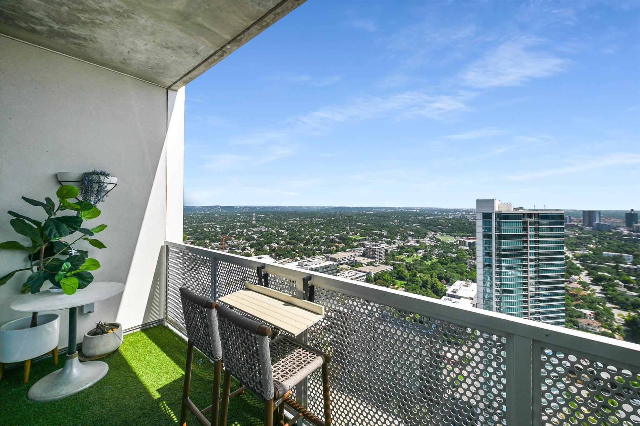 301 West Ave # 4002