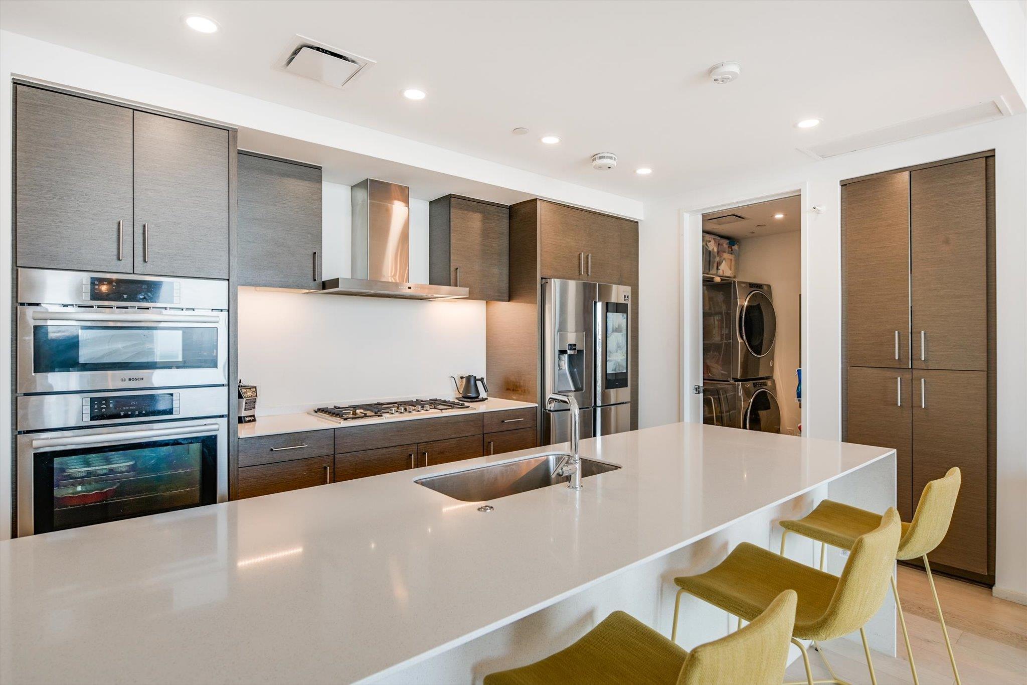 301 West Ave # 4002