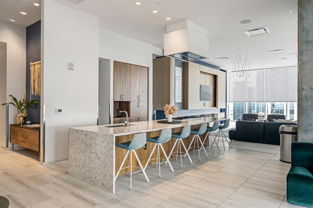 301 West Ave # 4603