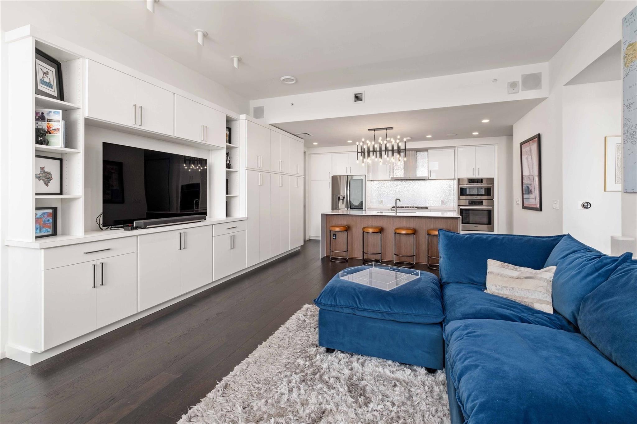 301 West Ave # 1807