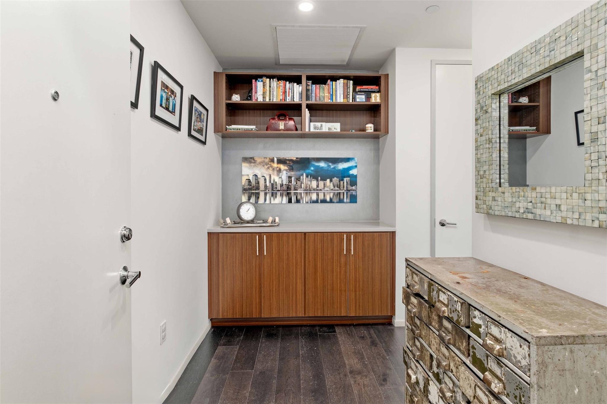 301 West Ave # 1807