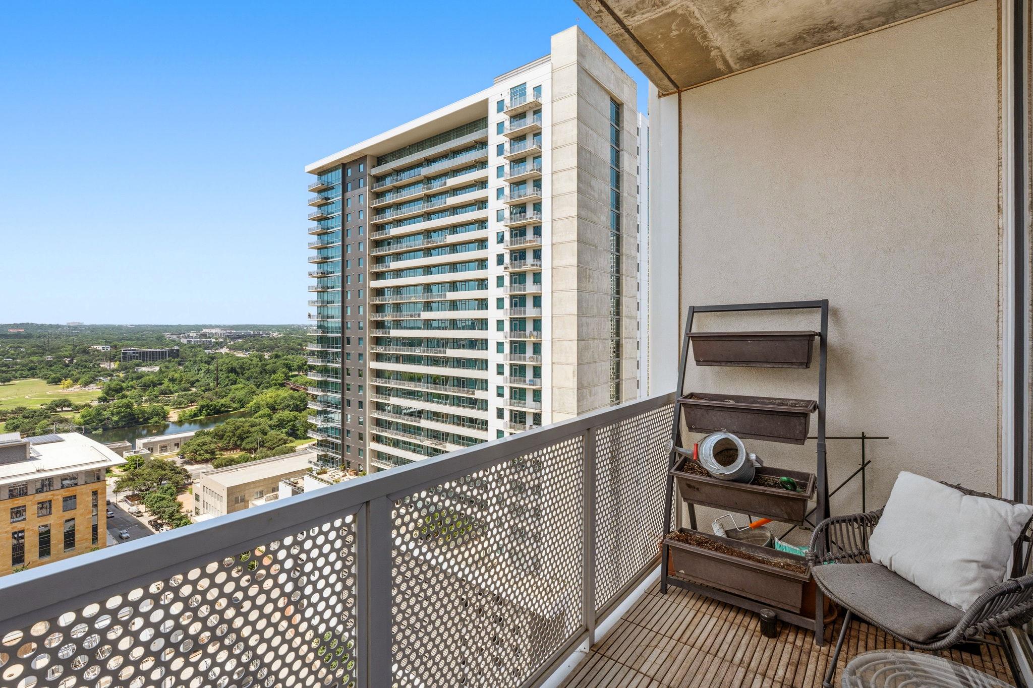 301 West Ave # 1907