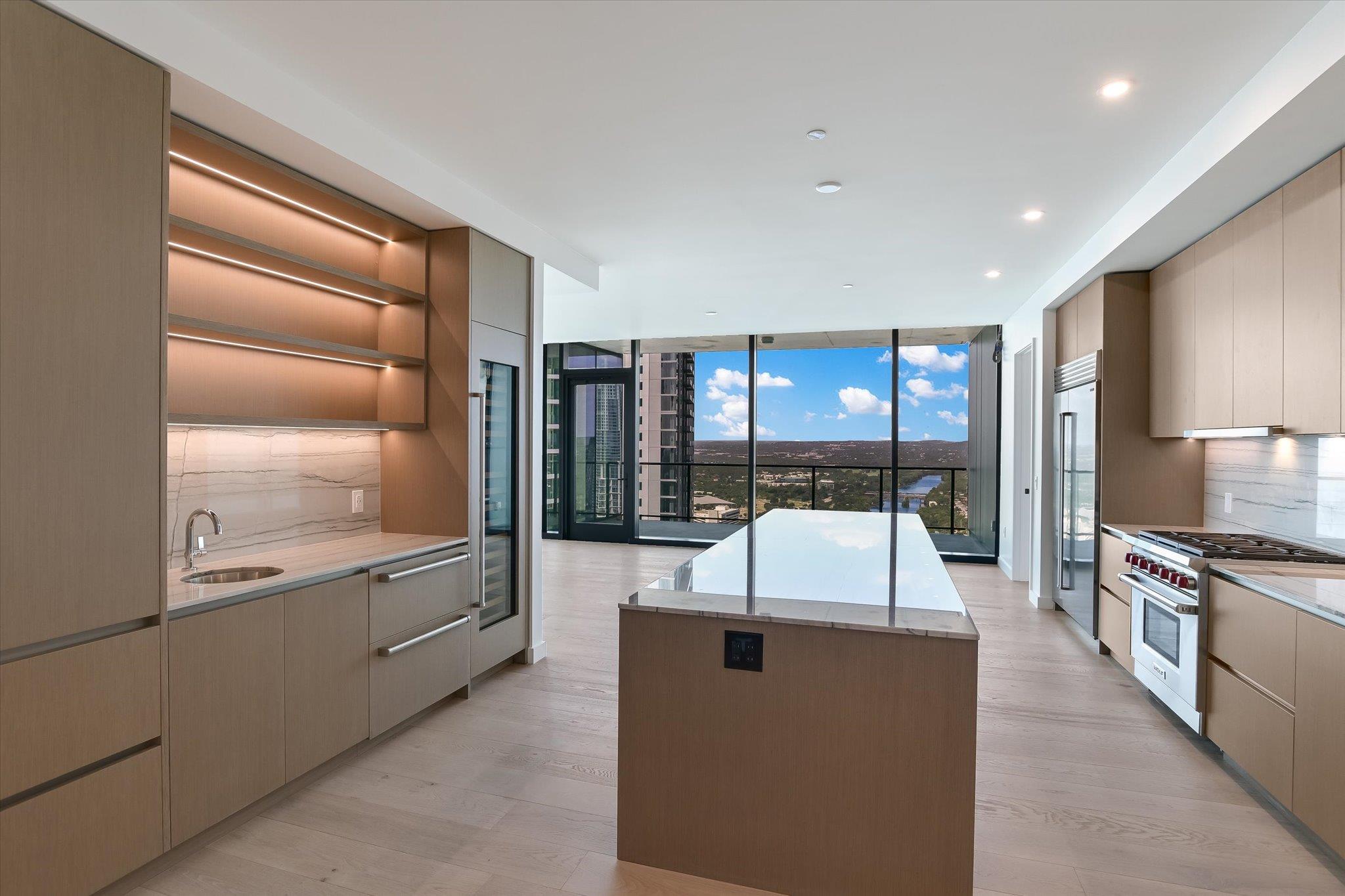 610 Davis ST # 3803