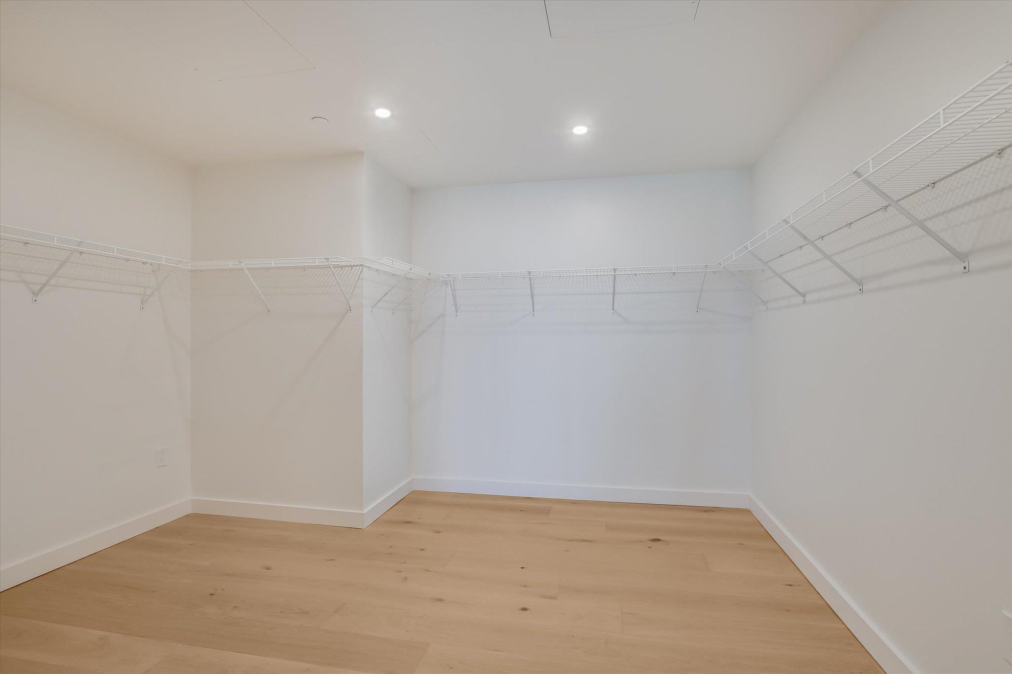 610 Davis ST # 3803