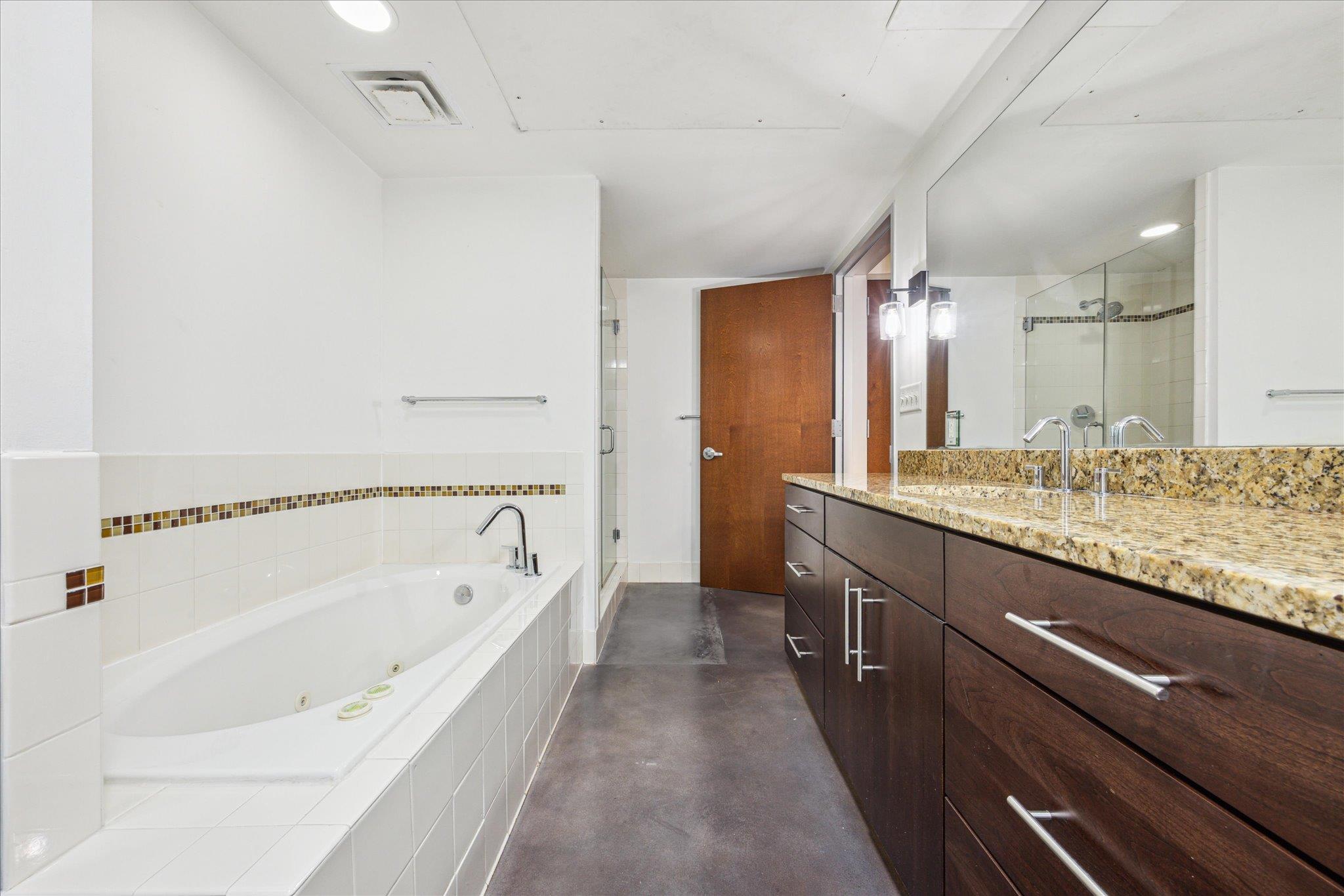 800 Brazos ST # 1002