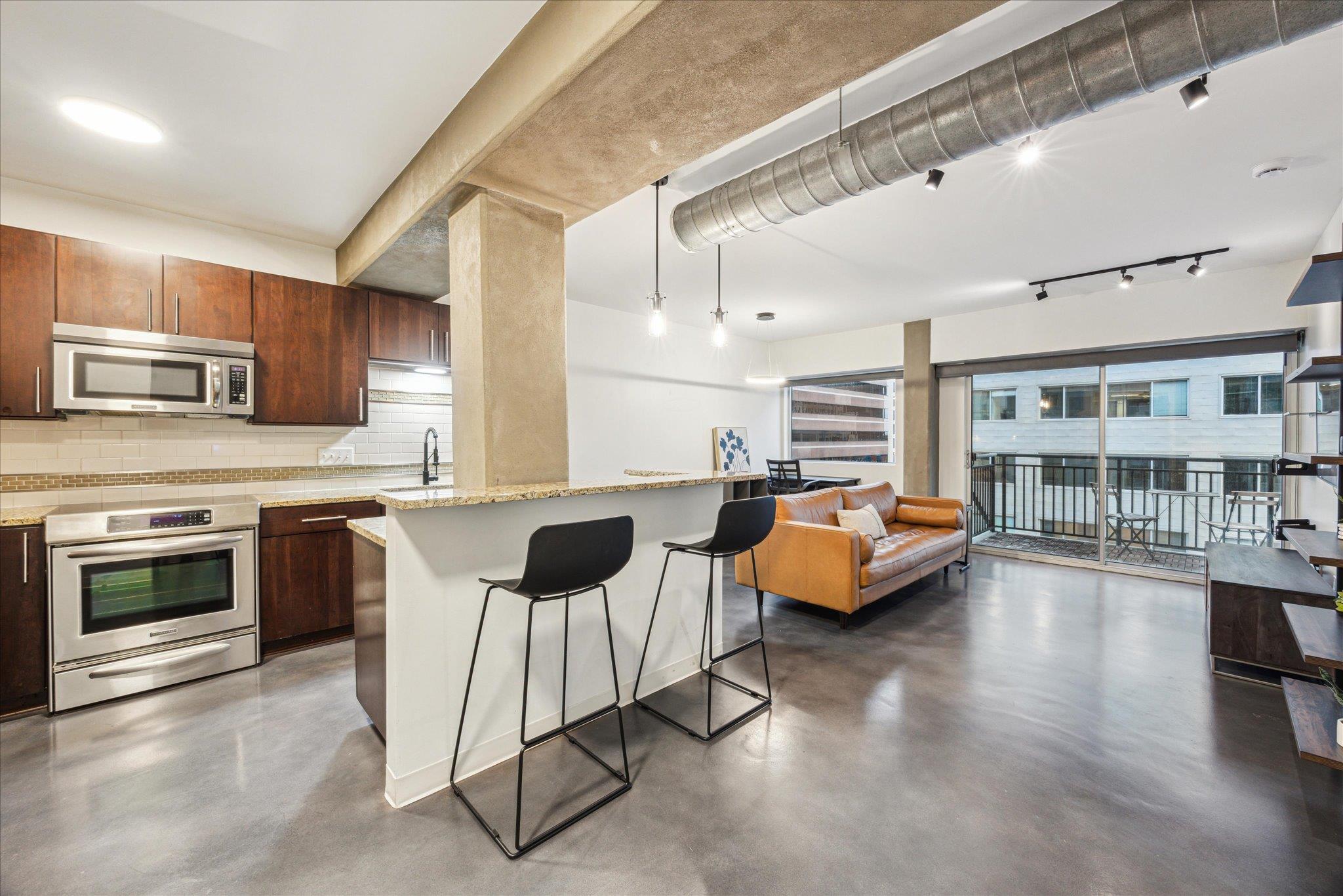 800 Brazos ST # 1002