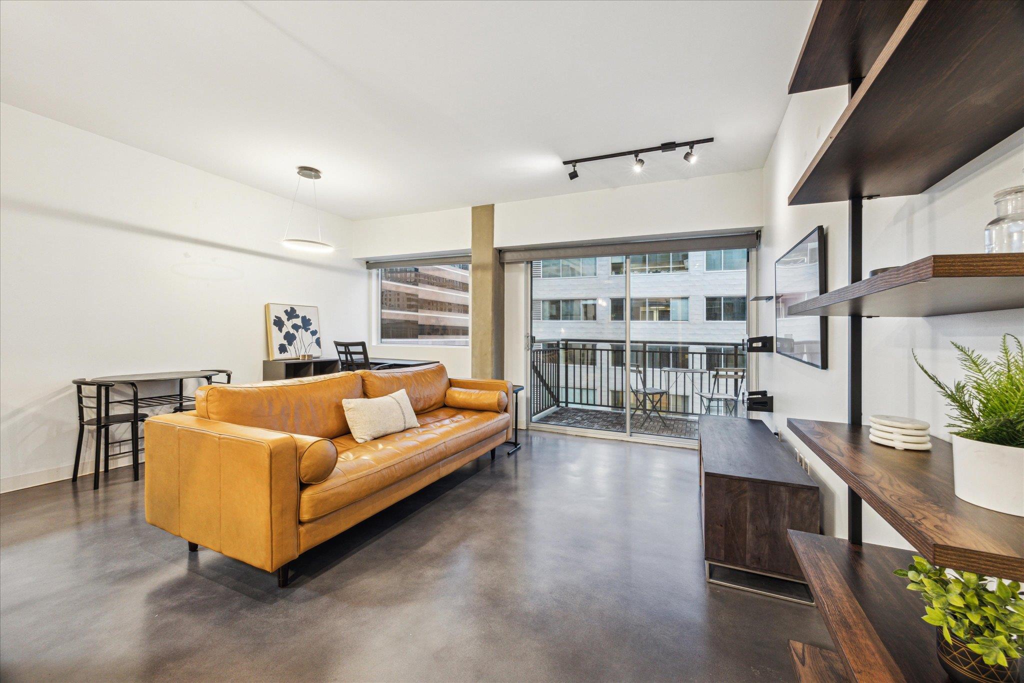 800 Brazos ST # 1002