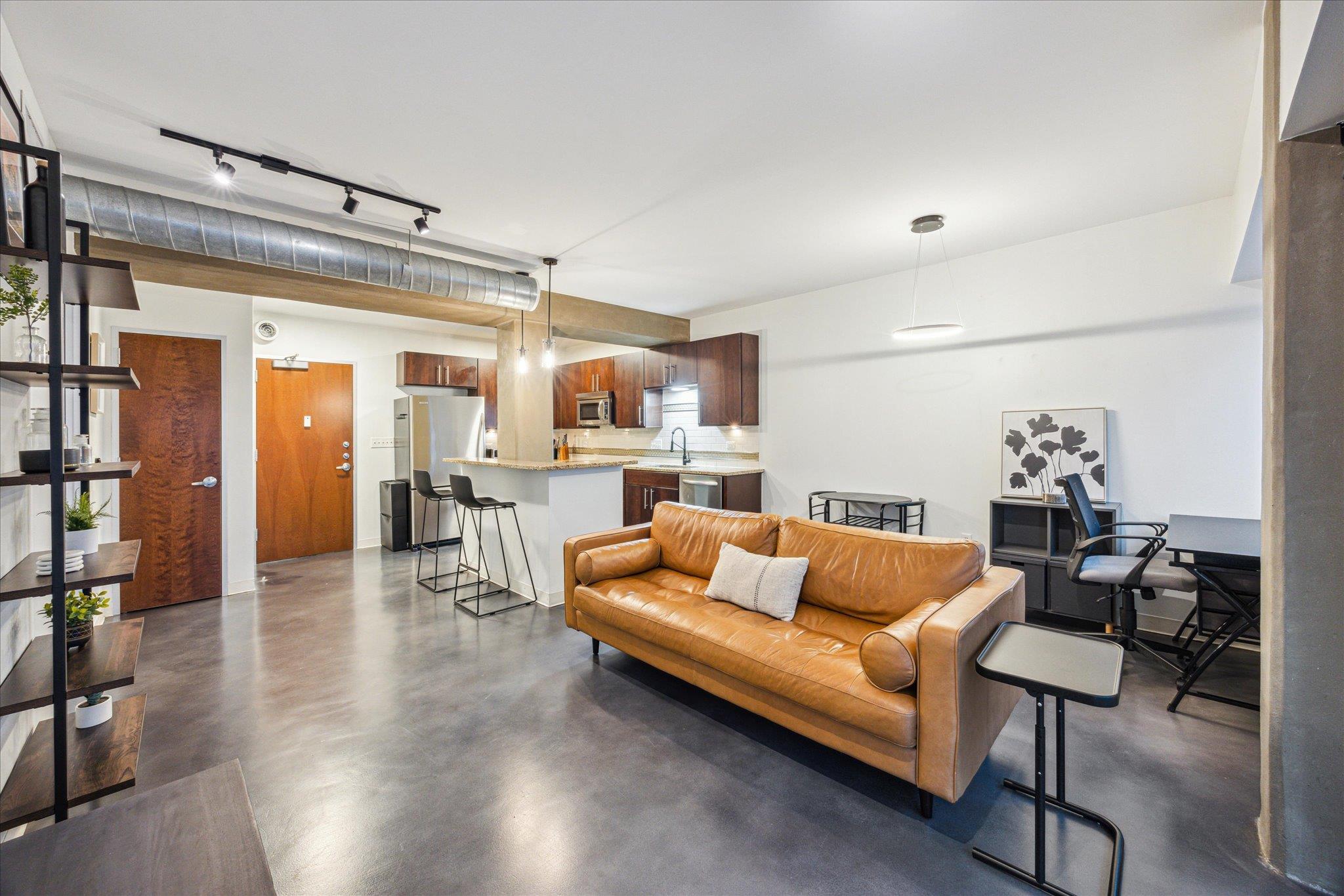 800 Brazos ST # 1002