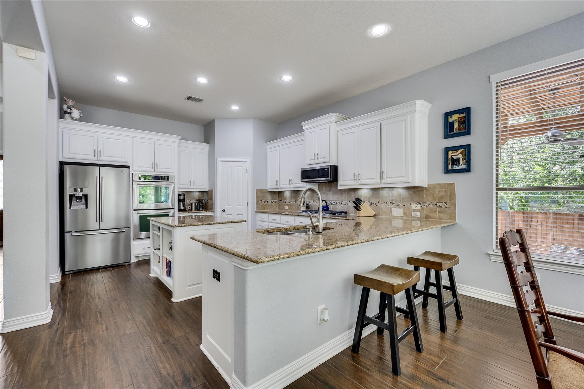 204 Broken Arrow DR