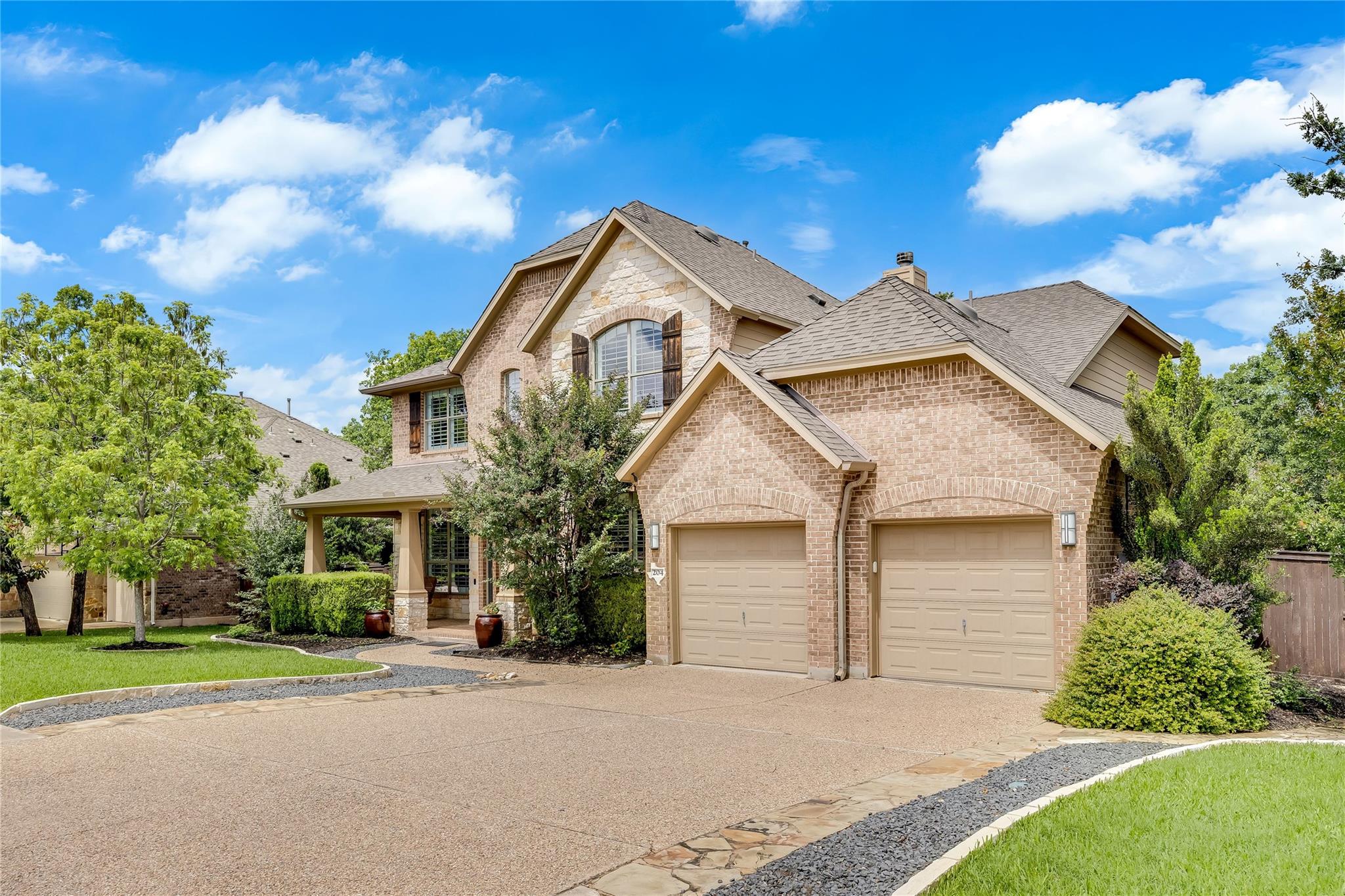 204 Broken Arrow DR