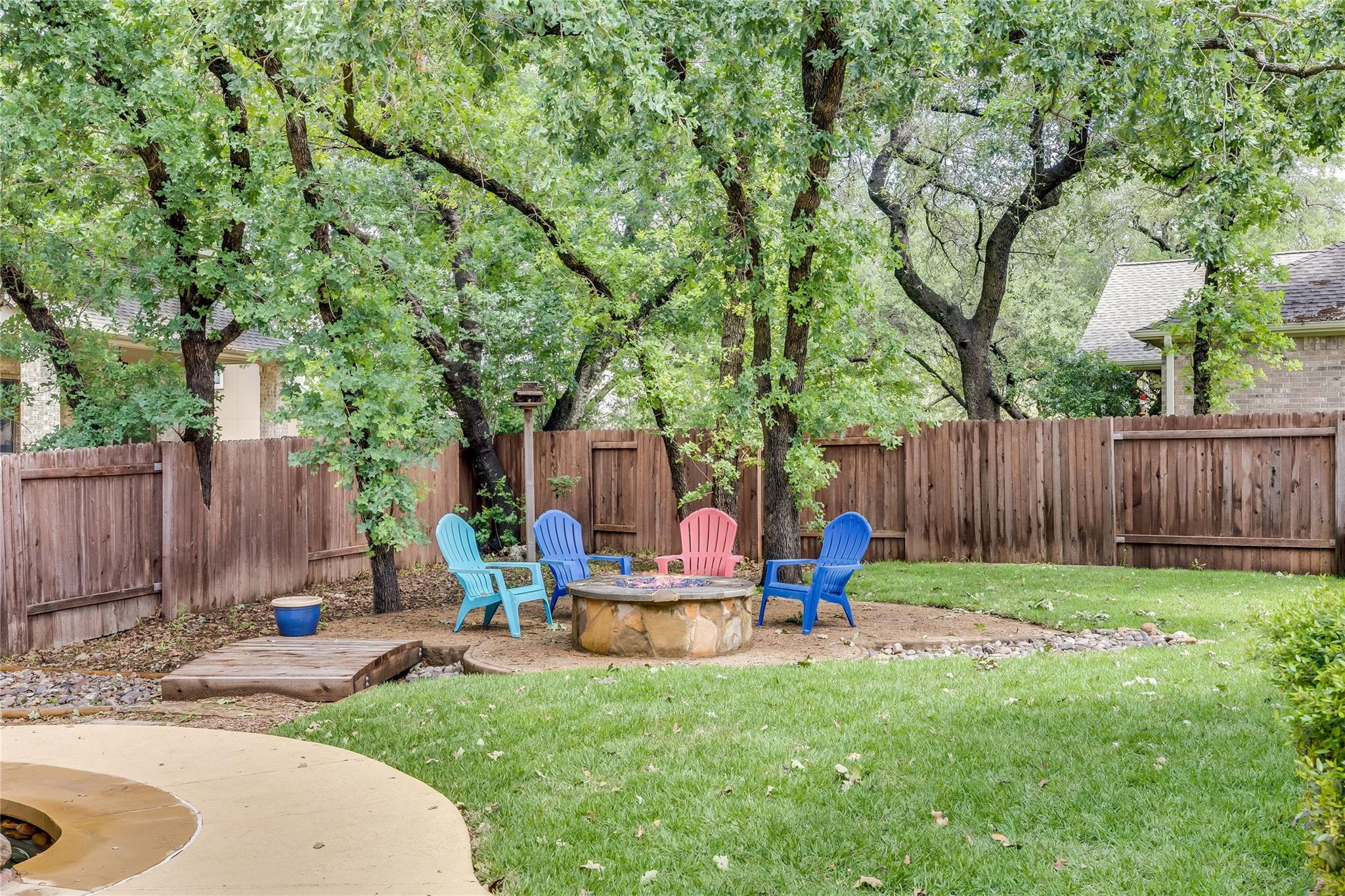 204 Broken Arrow DR