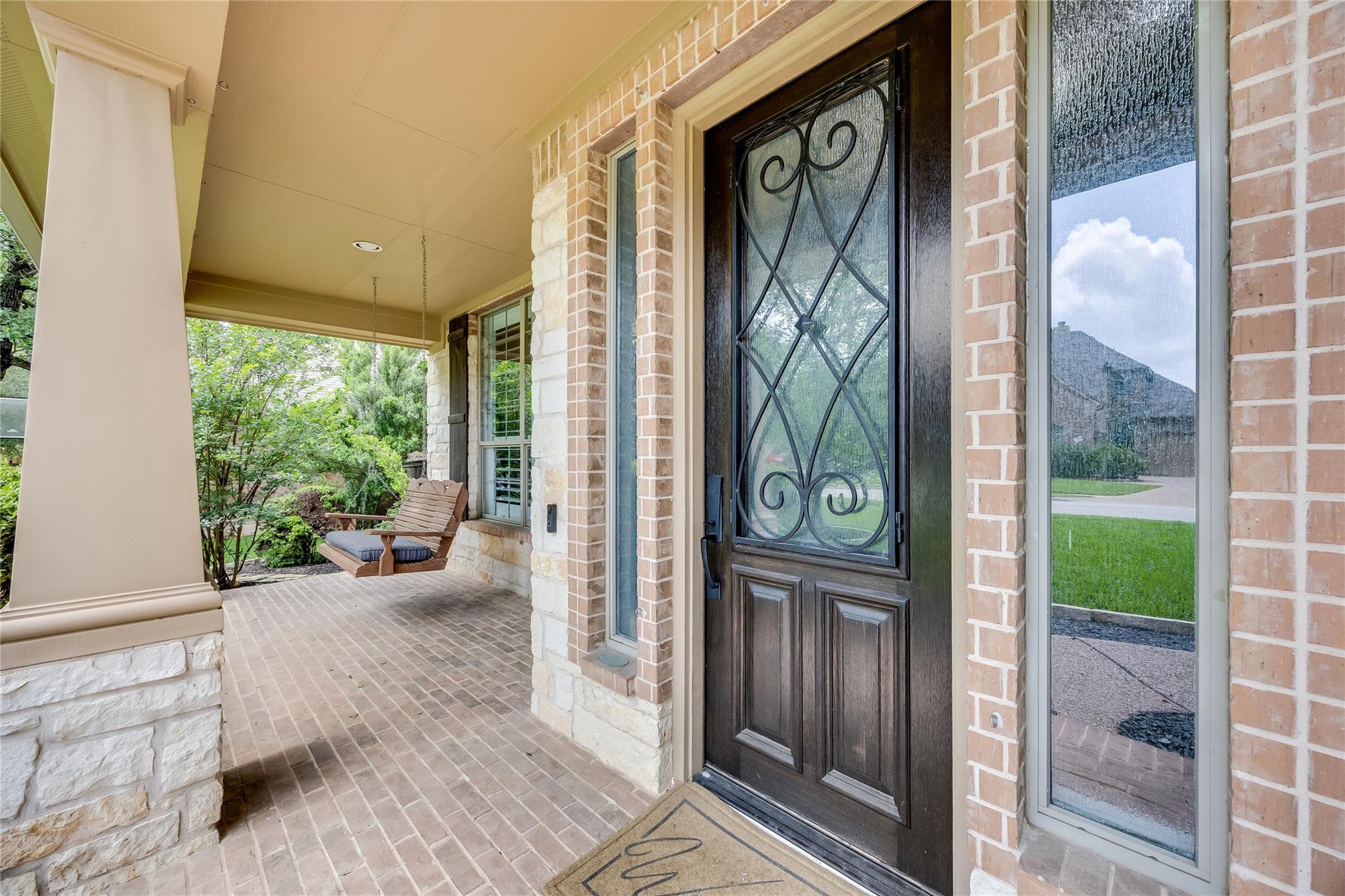 204 Broken Arrow DR