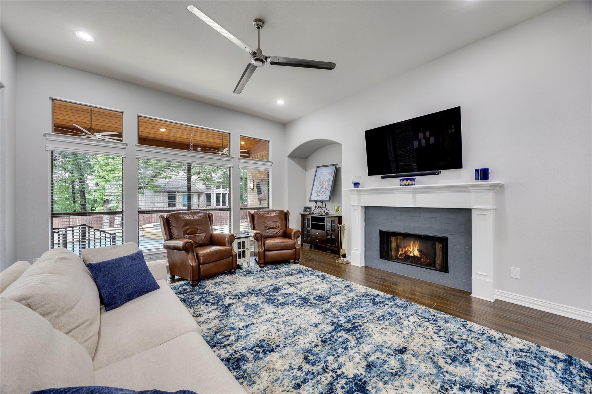 204 Broken Arrow DR