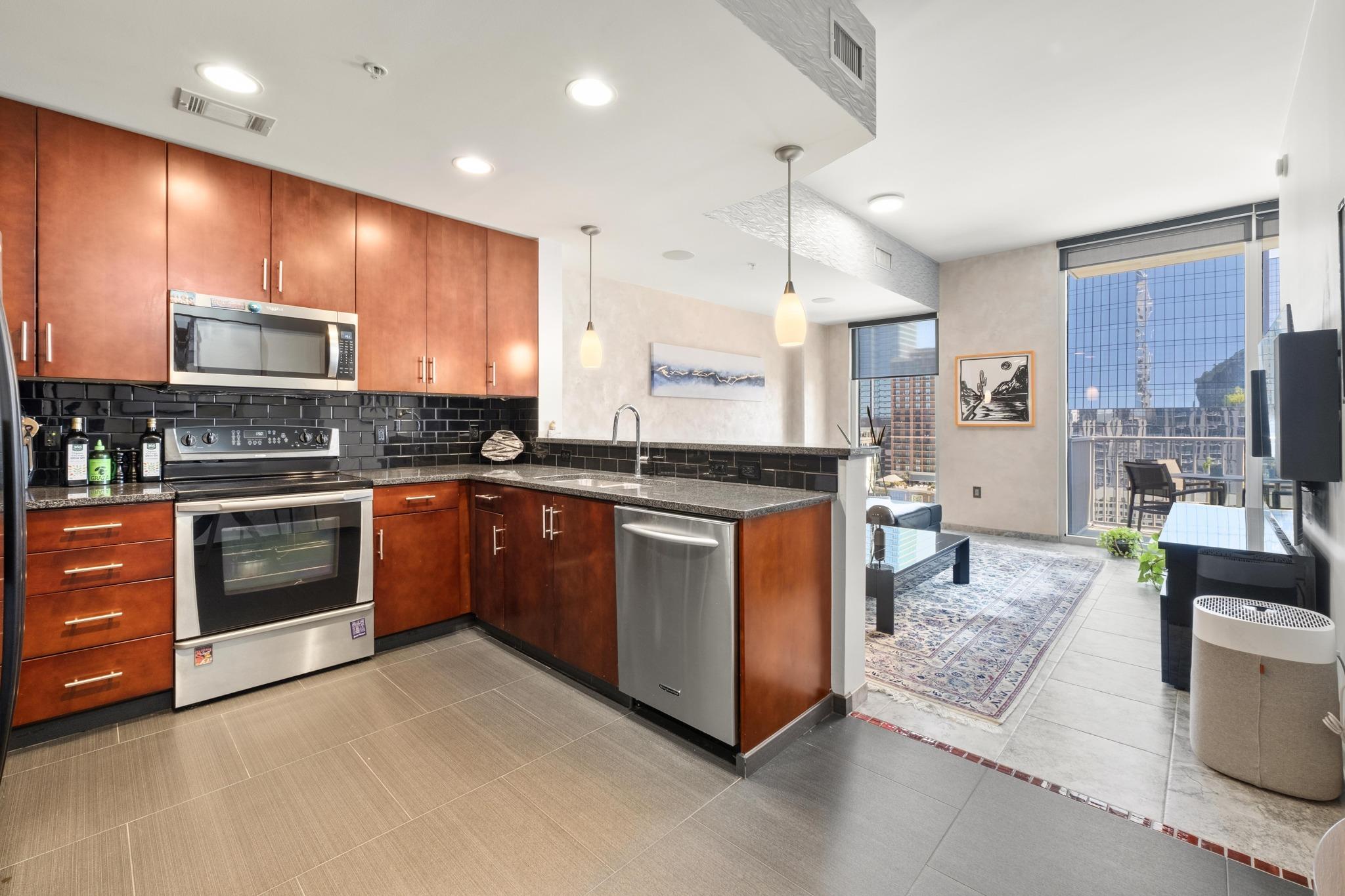 360 Nueces ST # 1707