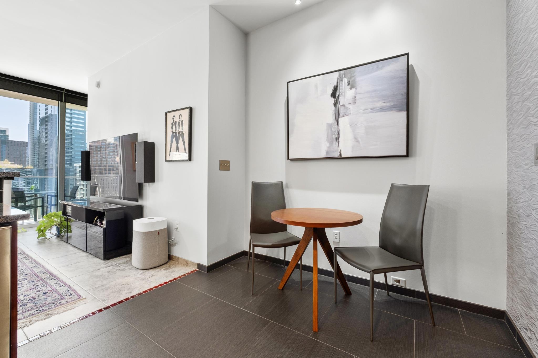 360 Nueces ST # 1707