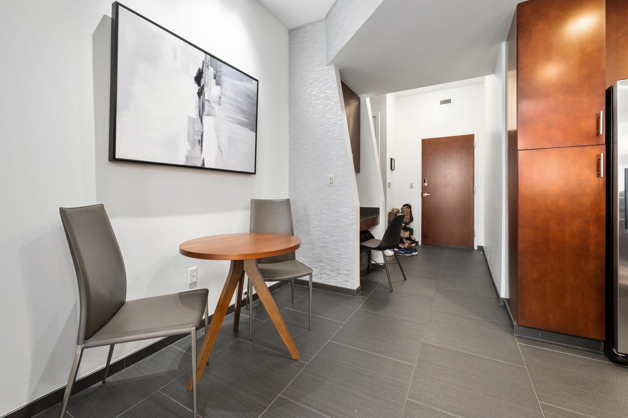 360 Nueces ST # 1707