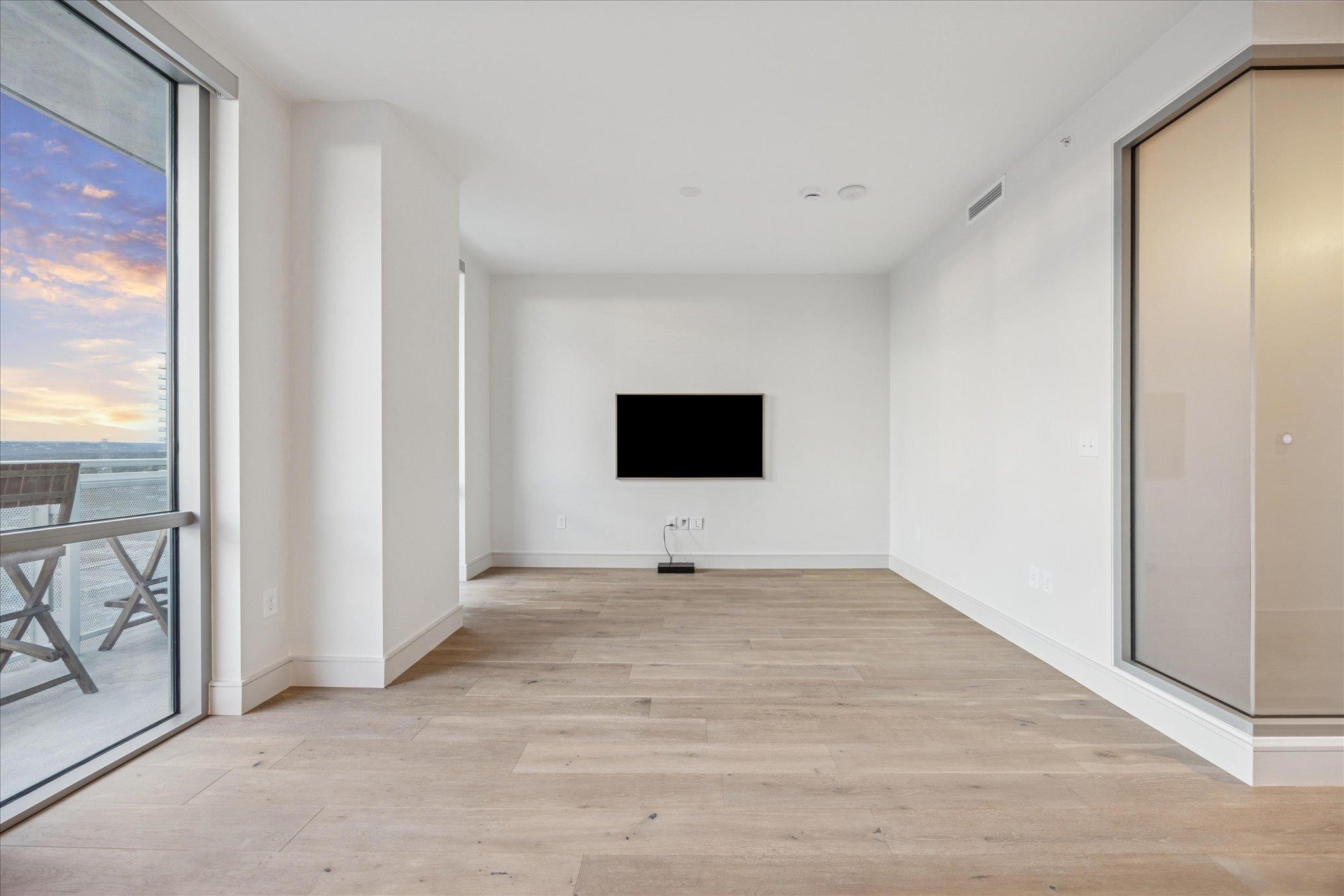 222 West Ave # 2804