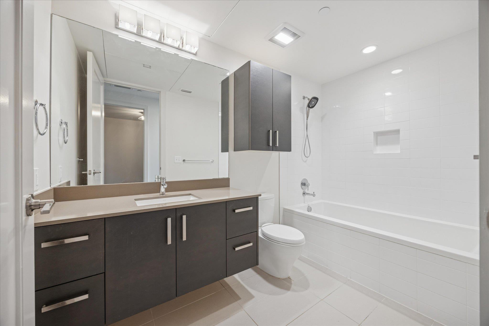 222 West Ave # 2804